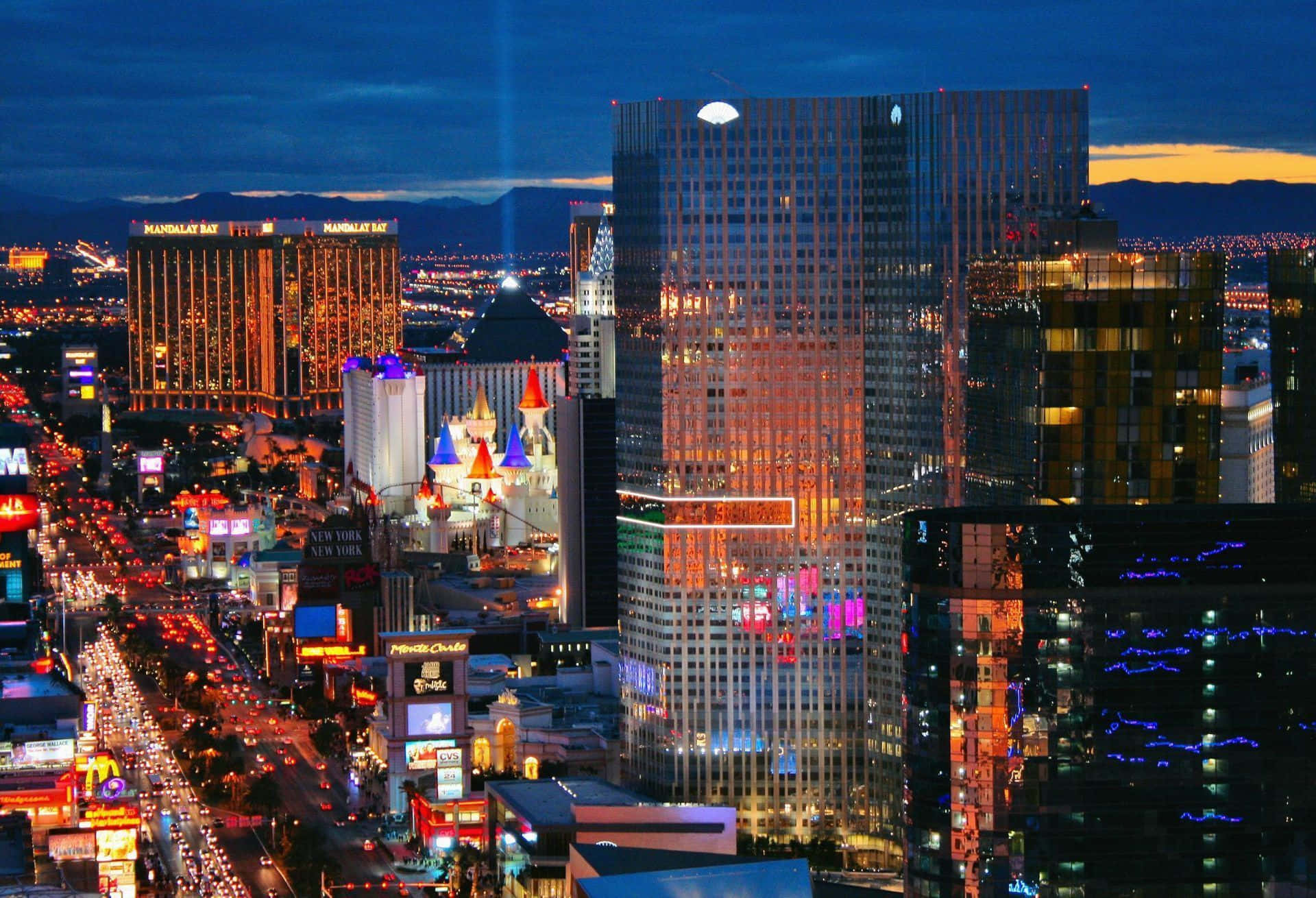 Las Vegas skyline, neon lights, towering casinos, Full HD Desktop Wallpaper