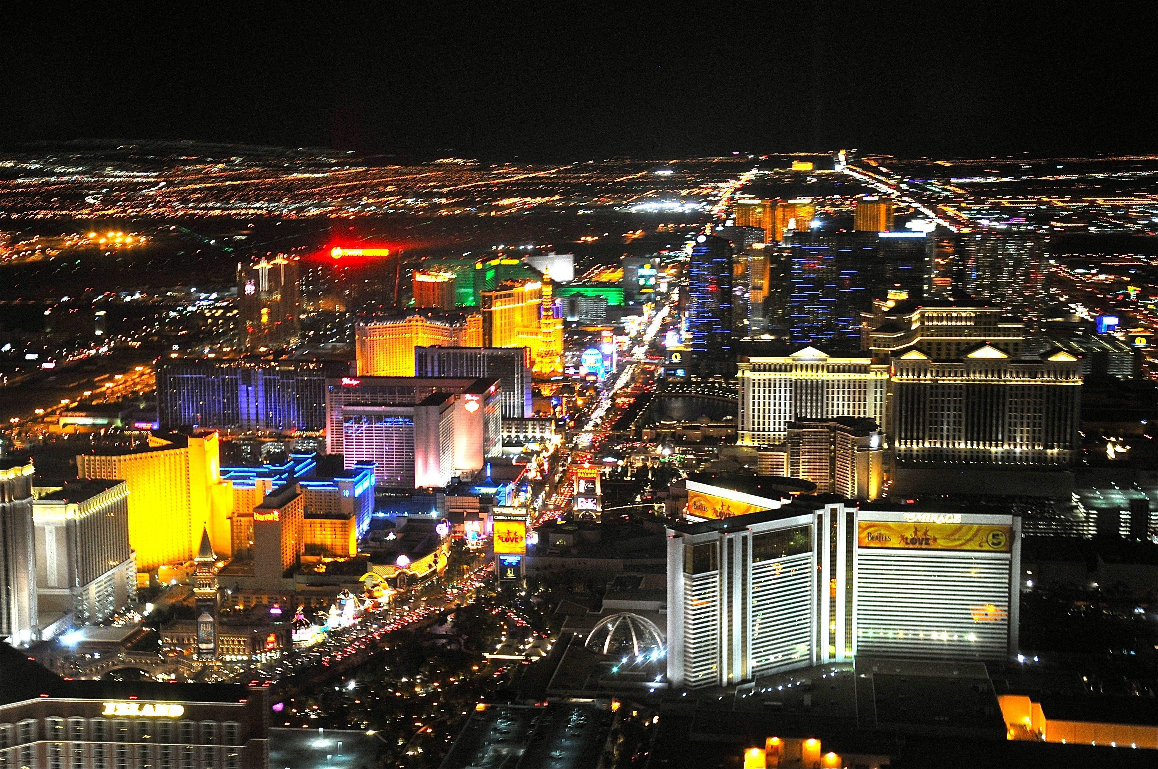 Las Vegas Strip, neon lights, towering hotels, 4K Desktop Wallpaper