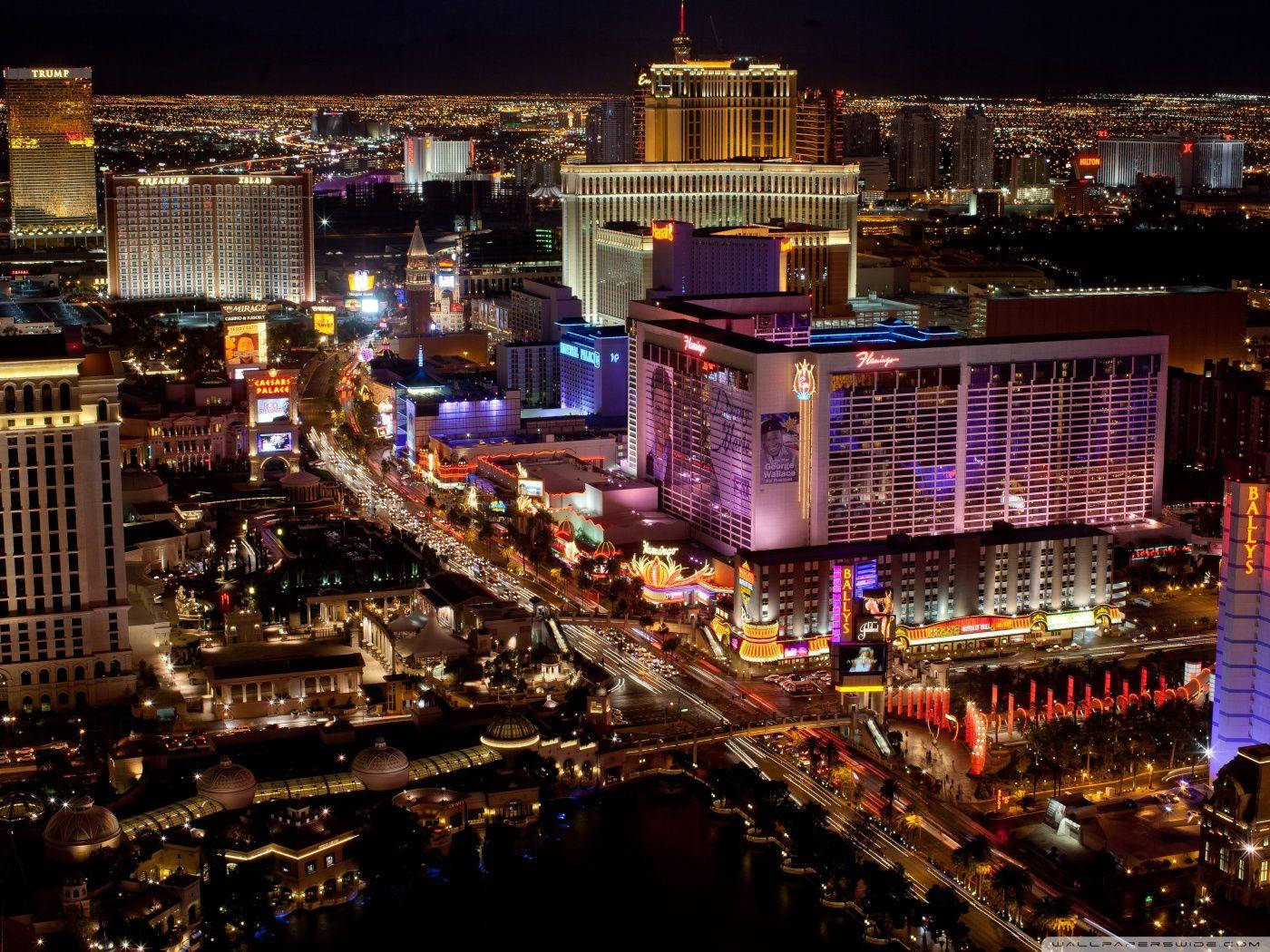 Las Vegas Strip, neon lights, towering hotels, HD Desktop Wallpaper