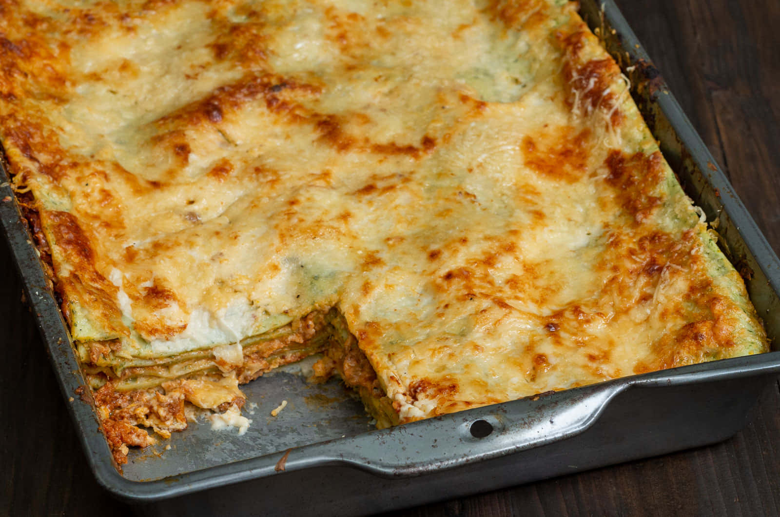Lasagna Alla Bolognese, steel tray, golden-brown, HD Desktop Wallpaper