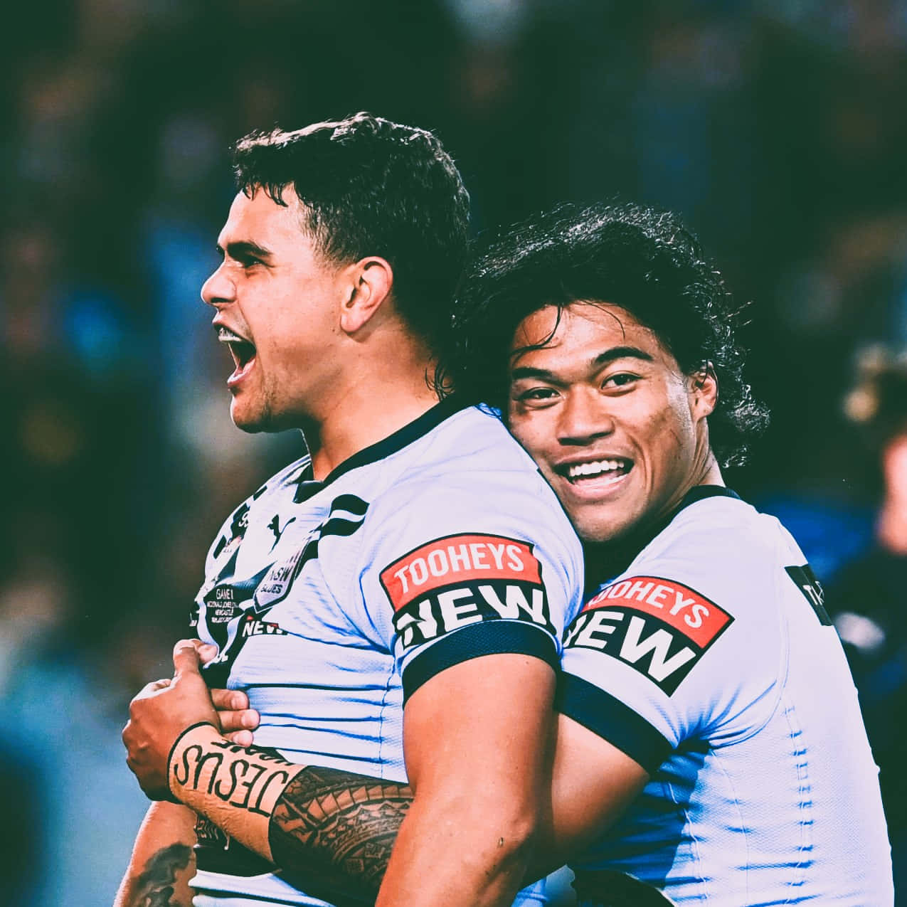 Latrell Mitchell, blue and white jerseys, night game, SD Desktop Wallpaper