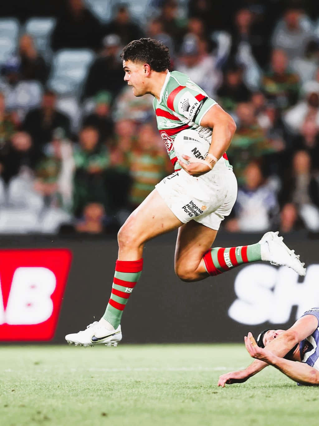 Latrell Mitchell, green red and white gear, vibrant green field, HD Phone Wallpaper