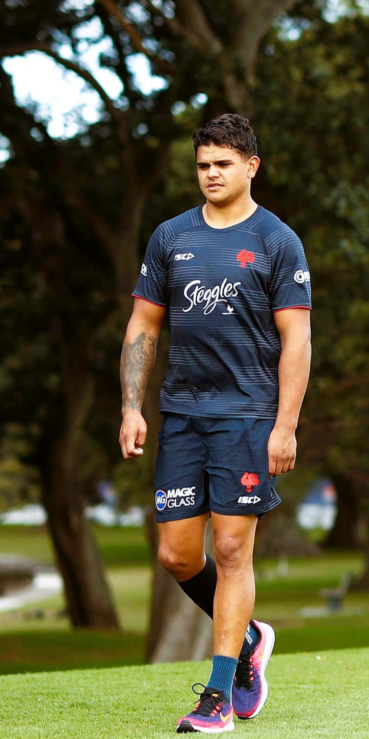 Latrell Mitchell, navy training kit, grassy field, HD Phone Wallpaper