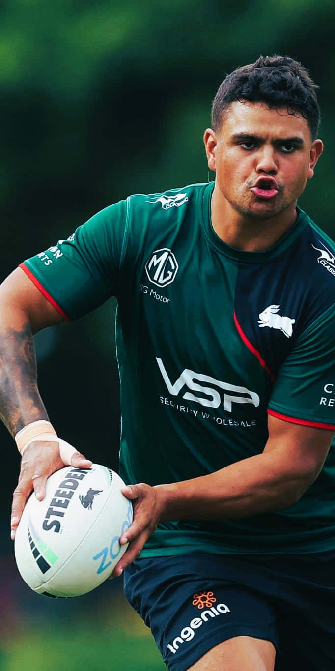 Latrell Mitchell, green jersey, white ball, HD Phone Wallpaper