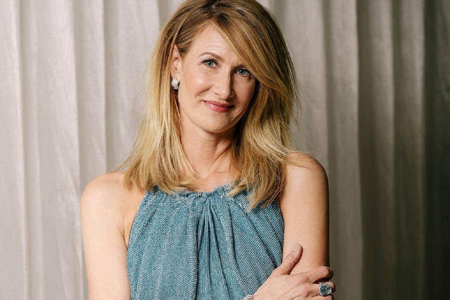 Laura Dern, blonde hair, blue textured top, HD Desktop Wallpaper