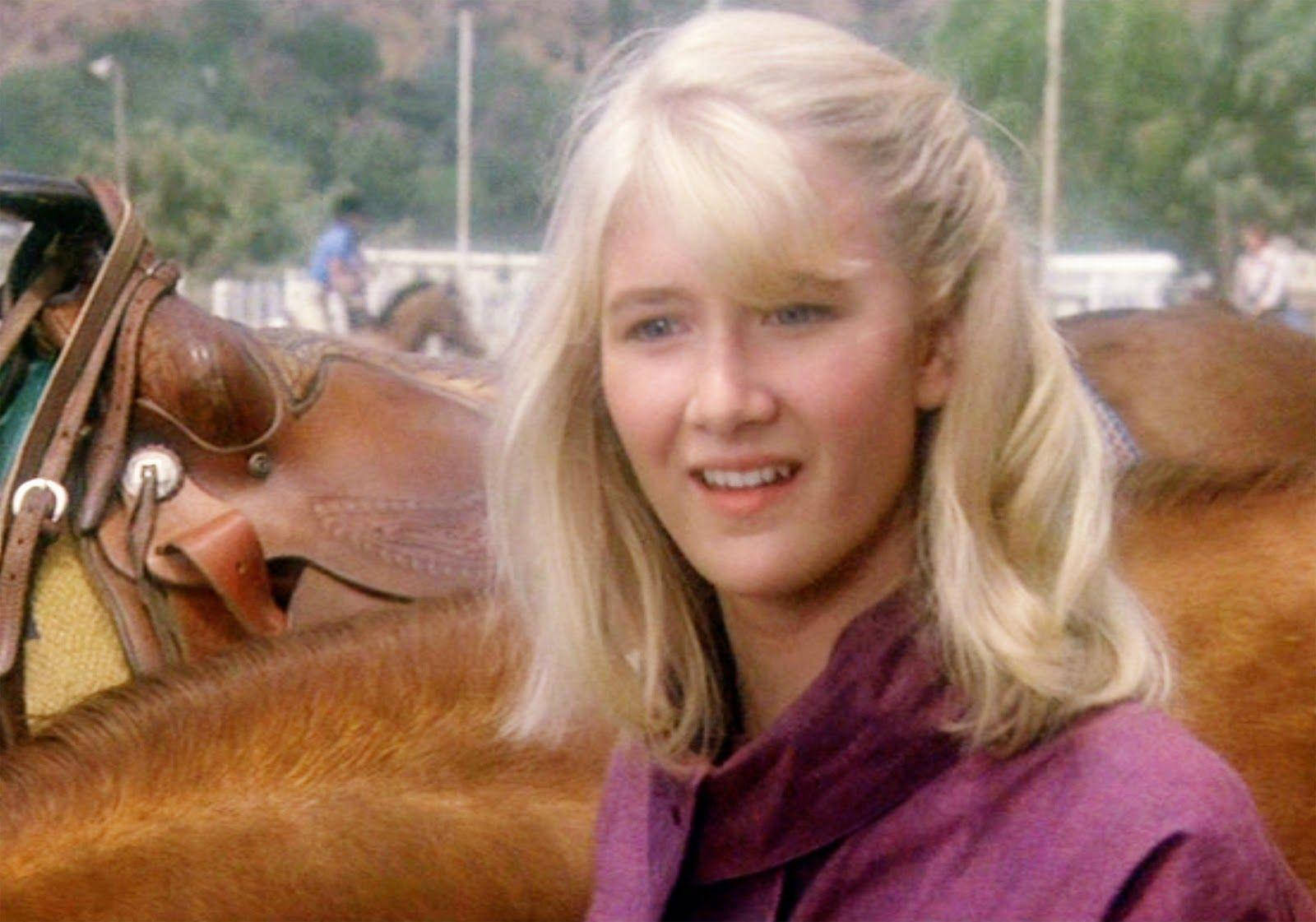 Laura Dern, blonde woman, purple shirt, HD Desktop Wallpaper
