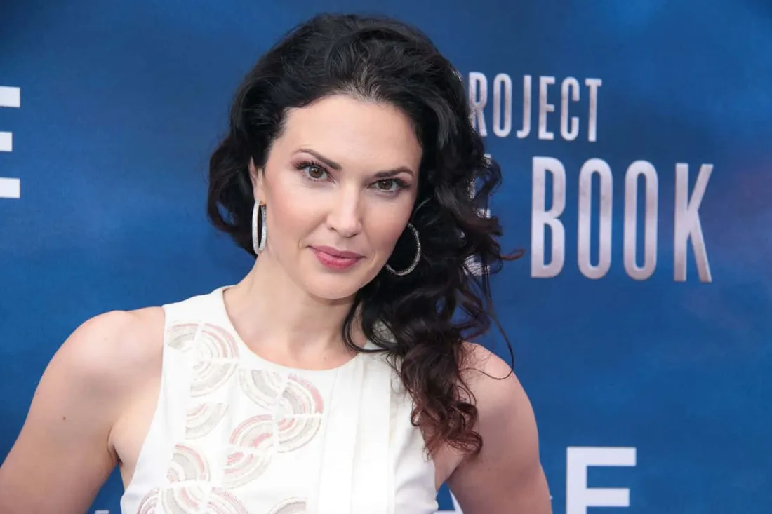 Laura Mennell