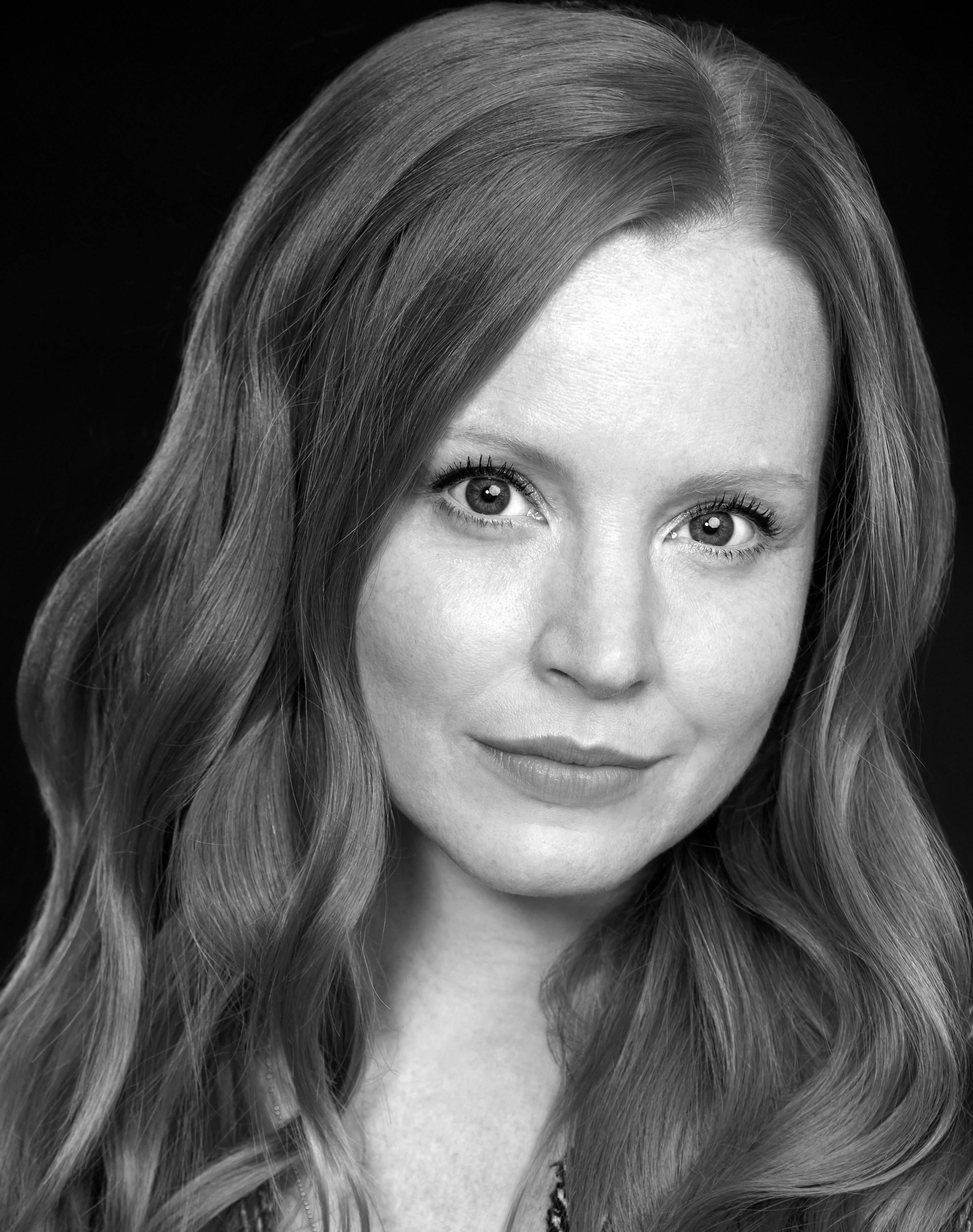 Lauren Ambrose, black and white portrait, wavy hair, 2K Phone Wallpaper