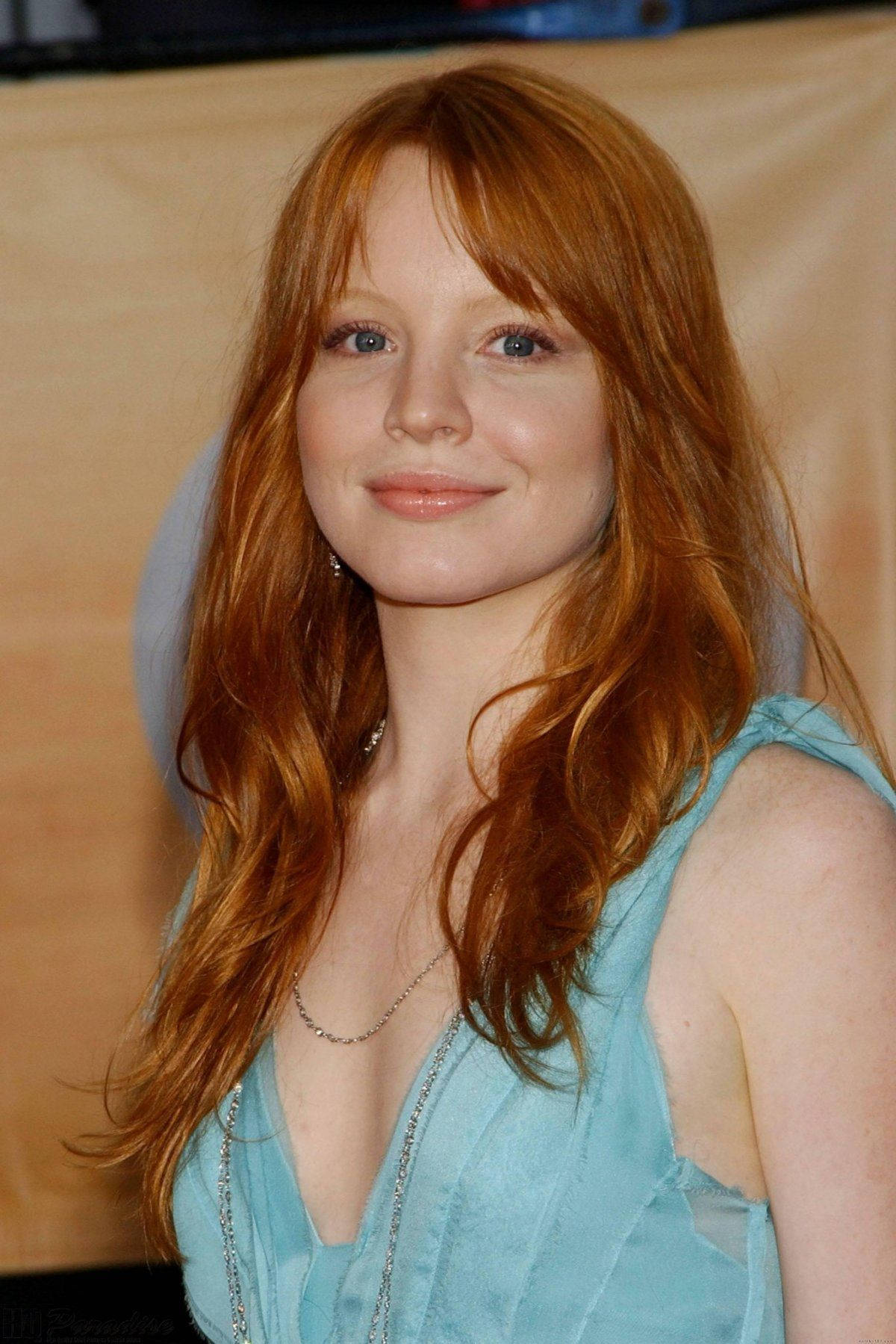 Lauren Ambrose, curtain bangs, vibrant red hair, HD Phone Wallpaper
