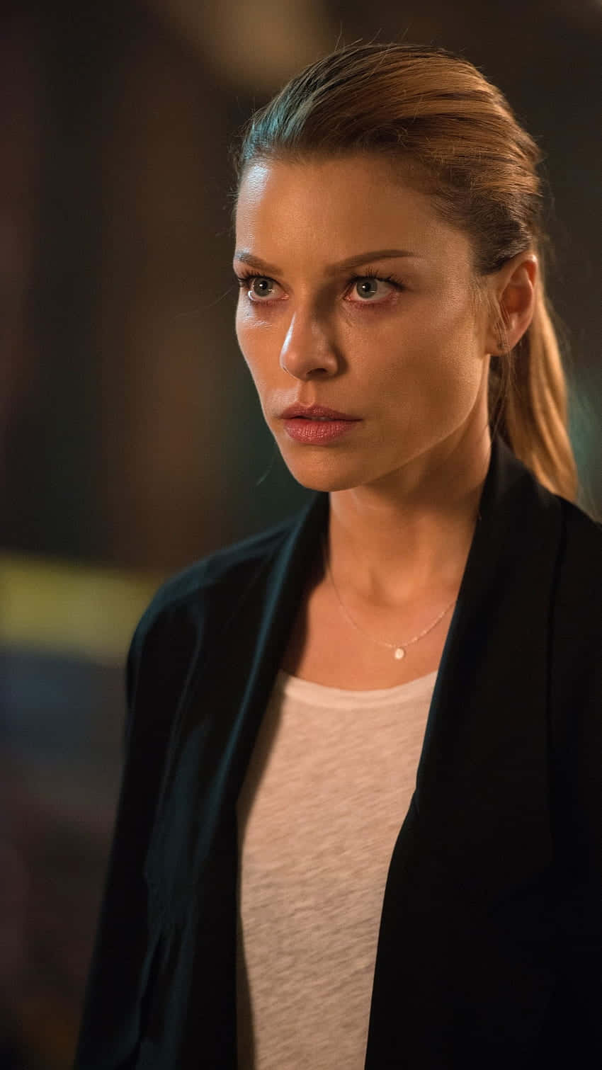 Lauren German, intense blue eyes, dimly lit scene, HD Phone Wallpaper
