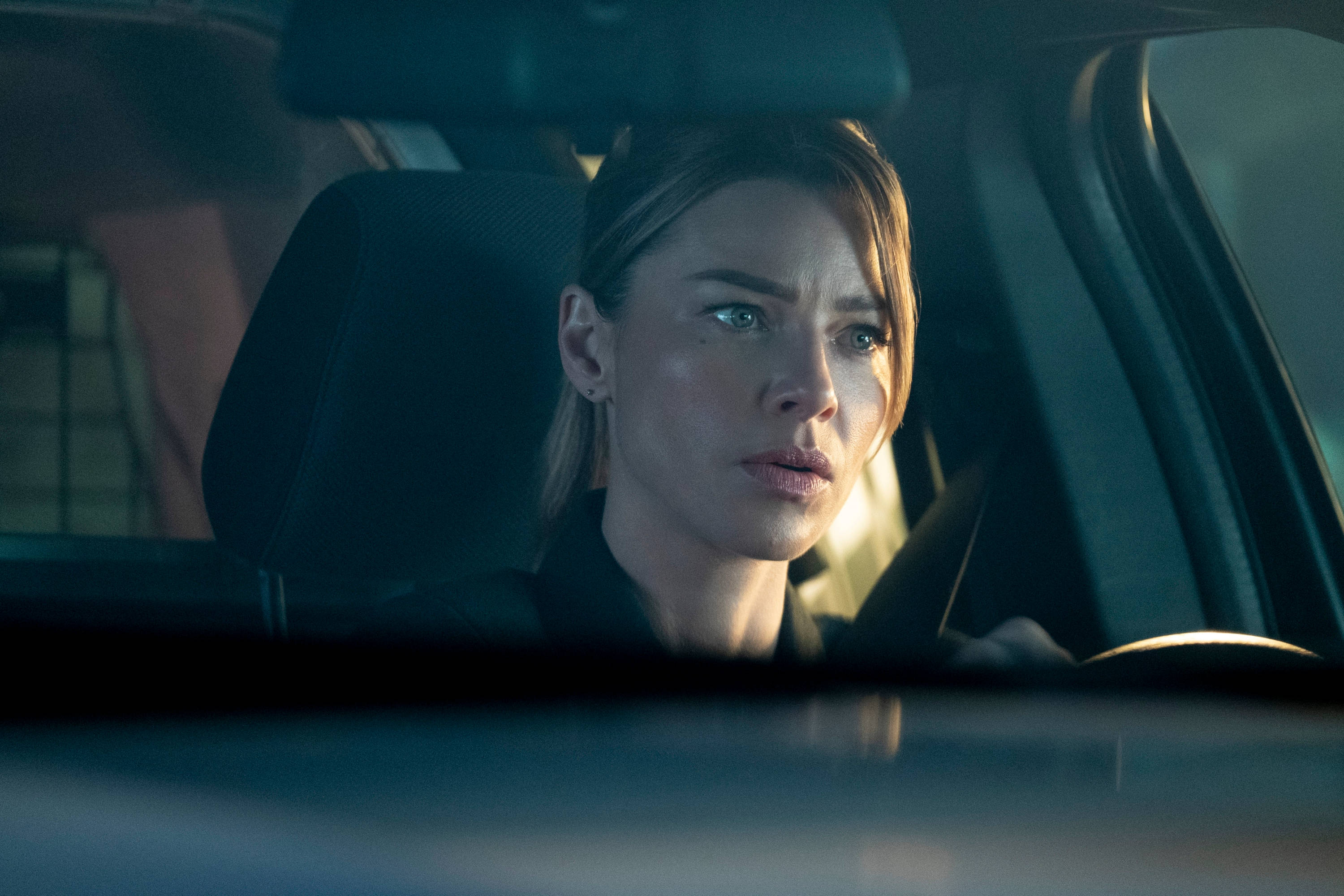 Lauren German, car interior, cool blue light, 2K Desktop Wallpaper