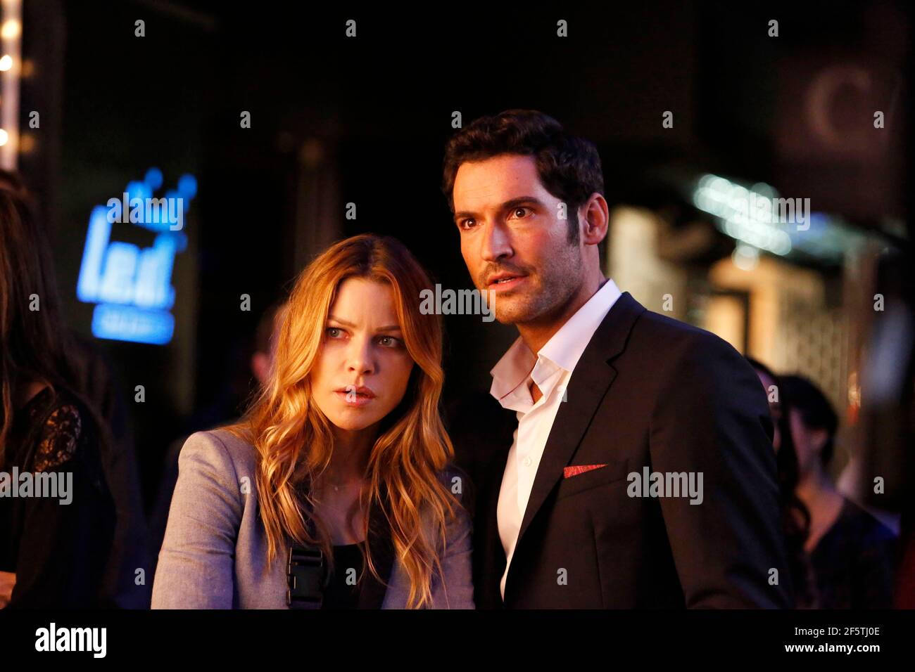 Lauren German, neon signs, streetlights, HD Desktop Wallpaper