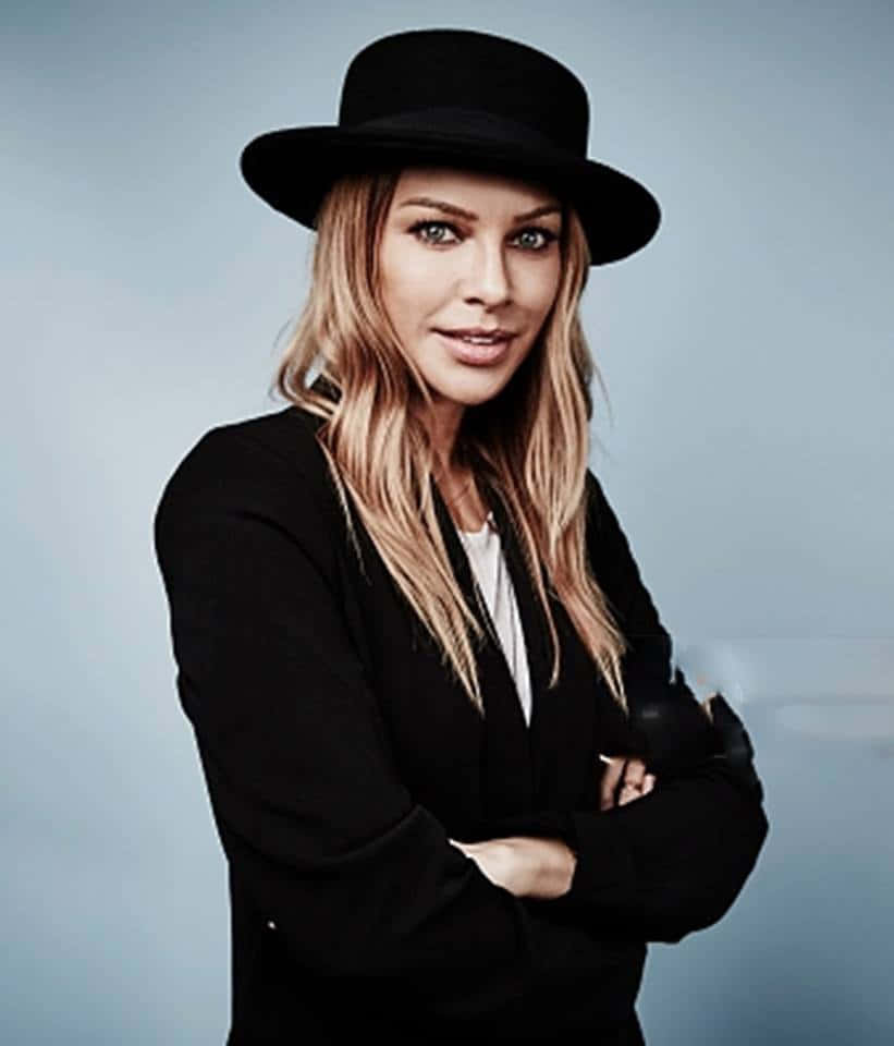 Lauren German, white blouse, black bowler hat, SD Phone Wallpaper