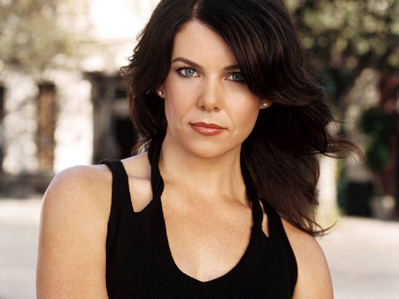 Lauren Graham, dark hair, striking blue eyes, HD Desktop Wallpaper