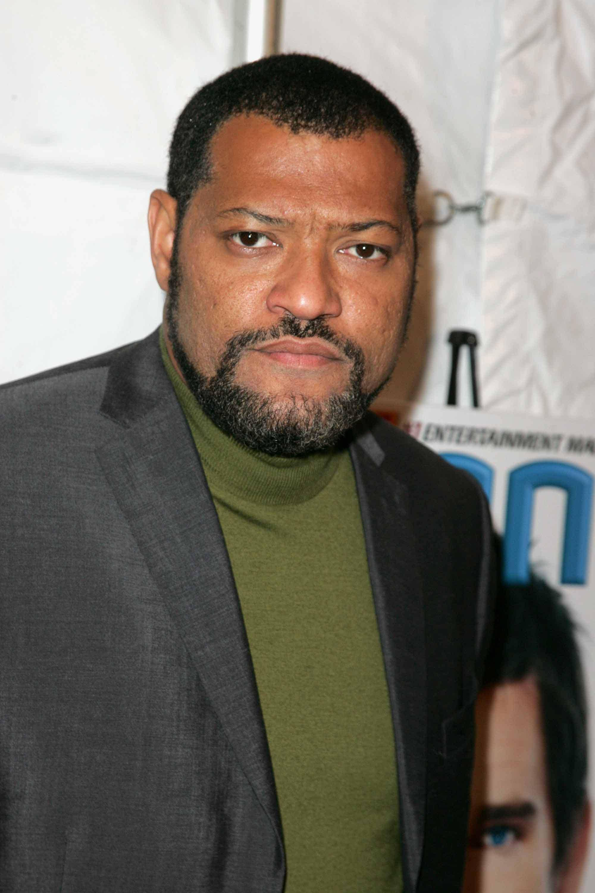 Laurence Fishburne, gray suit, green turtleneck, 2K Phone Wallpaper
