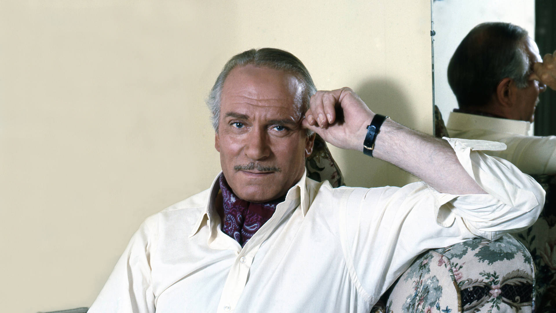 Laurence Olivier, mustache, patterned scarf, Full HD Desktop Wallpaper