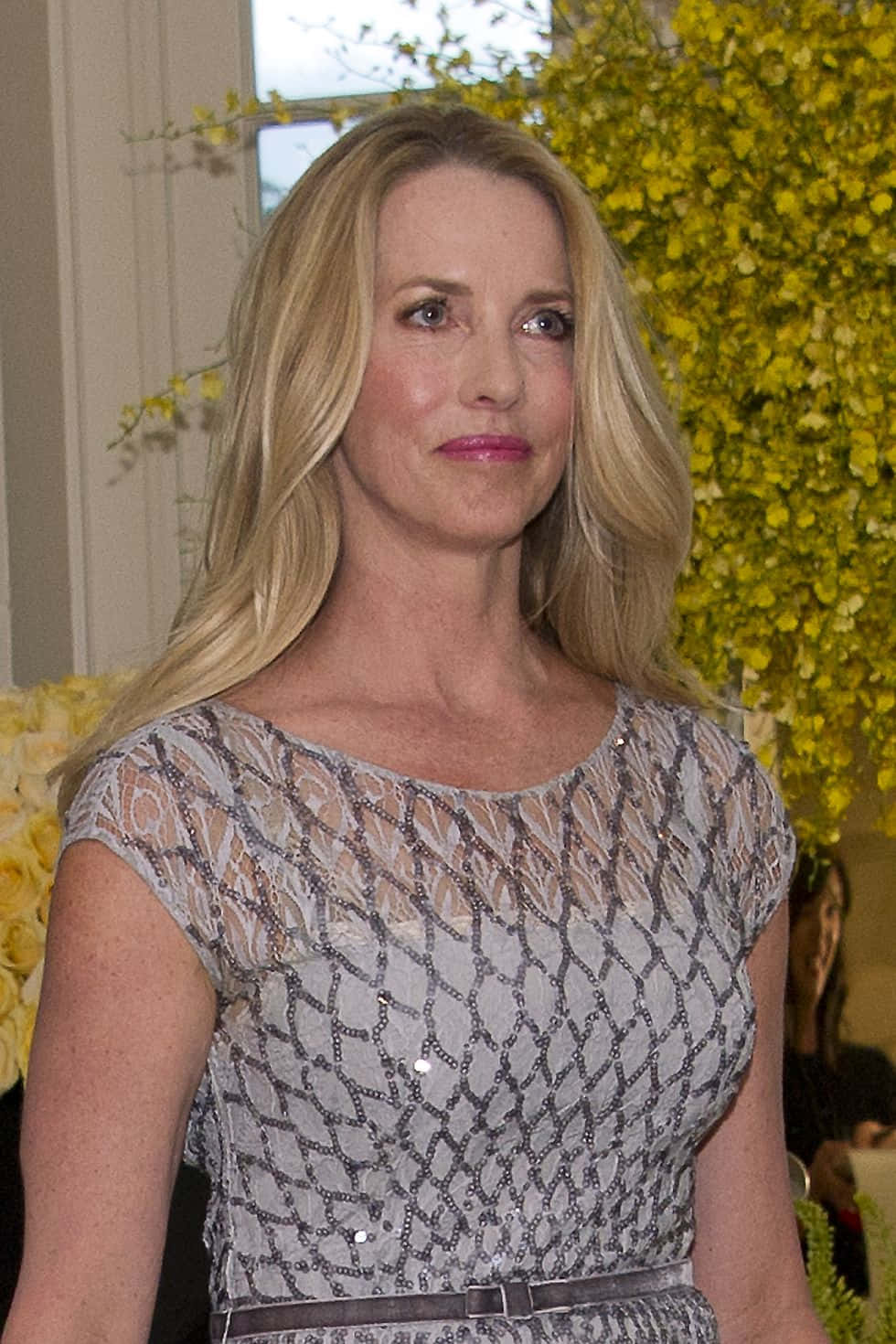 Laurene Powell Jobs, silver sequined dress, geometric pattern, HD Phone Wallpaper