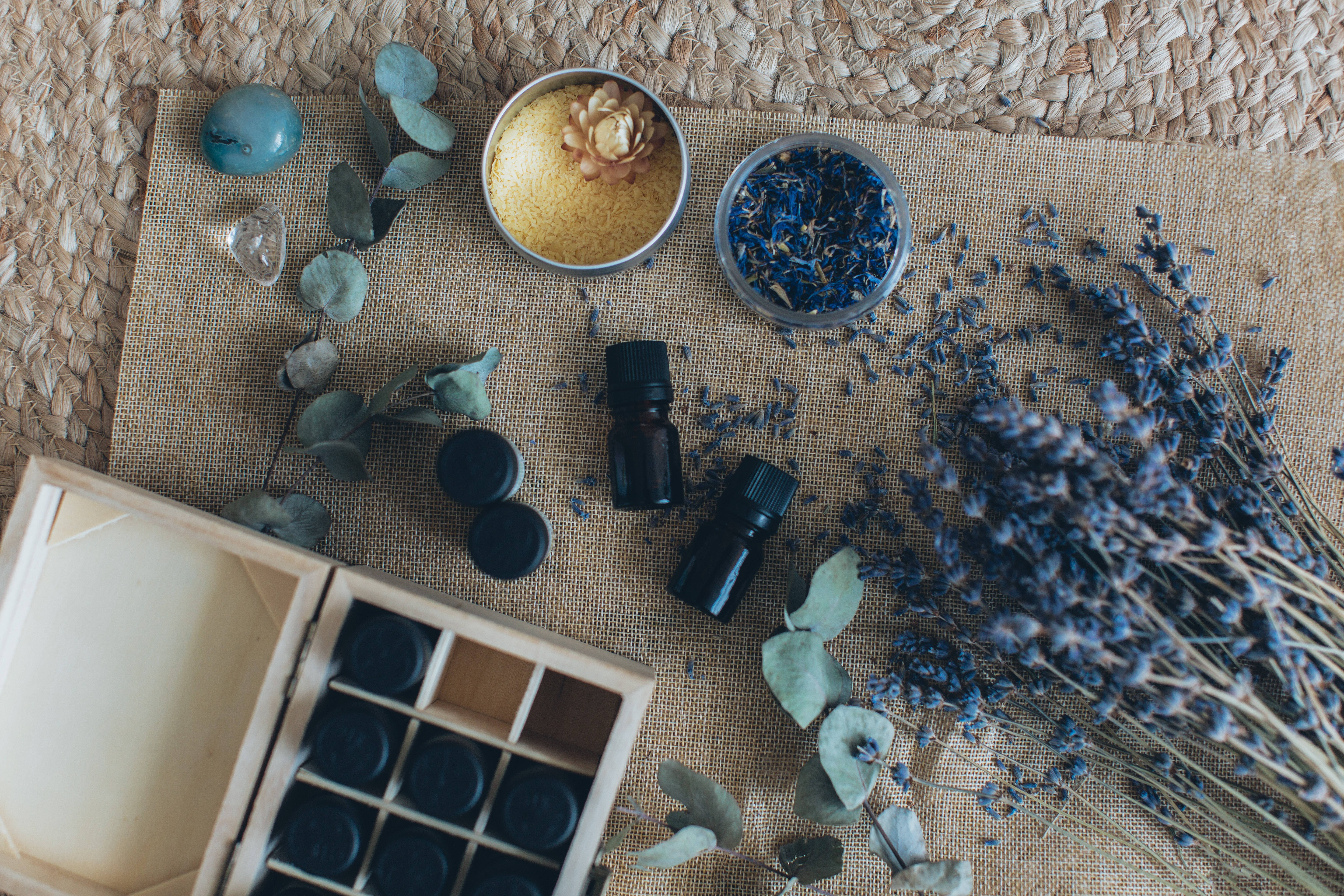 dried lavender, eucalyptus, essential oil bottles, 5K Desktop Wallpaper