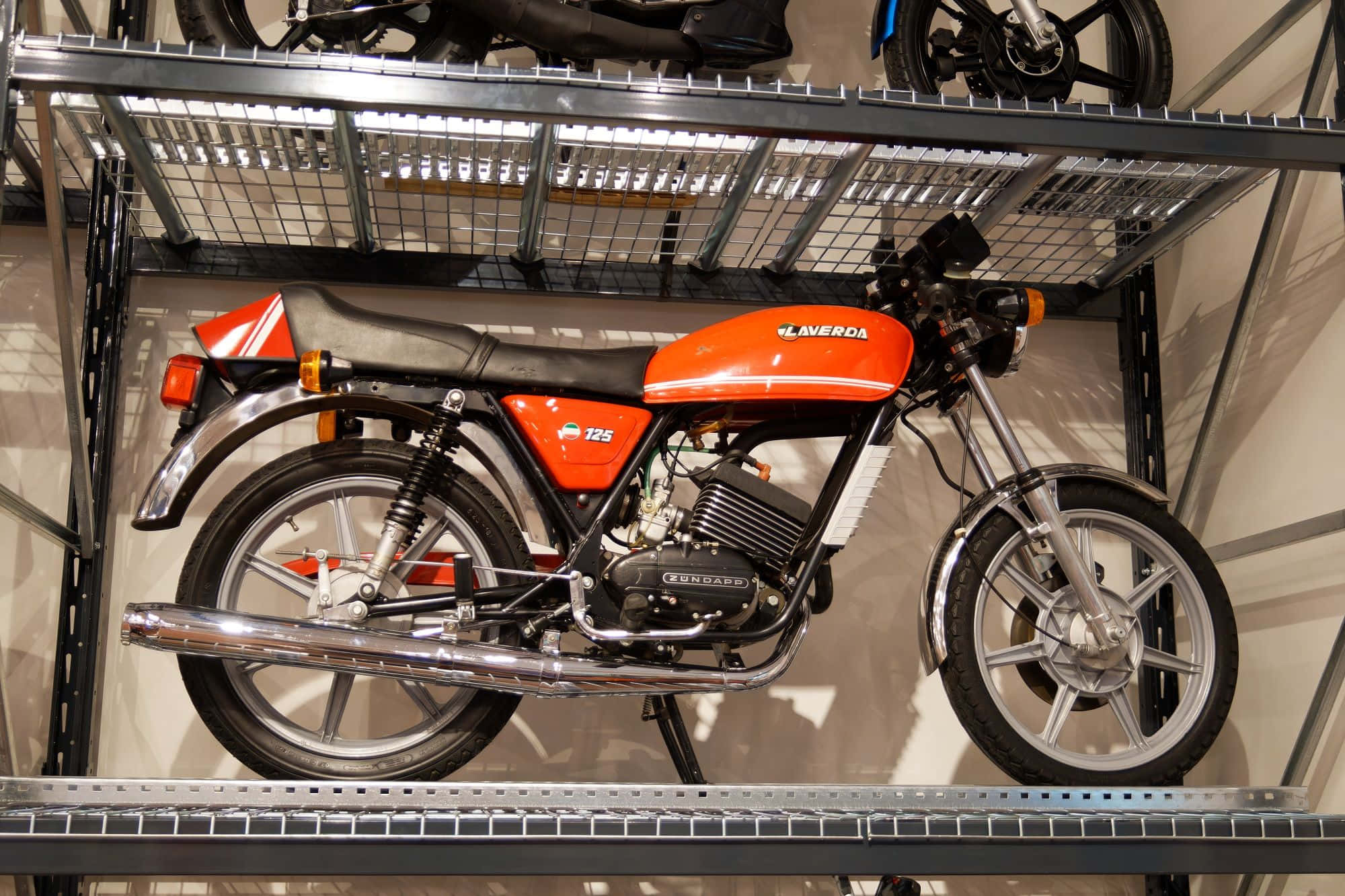 Laverda 125, vintage orange, metal shelf, Full HD Desktop Wallpaper