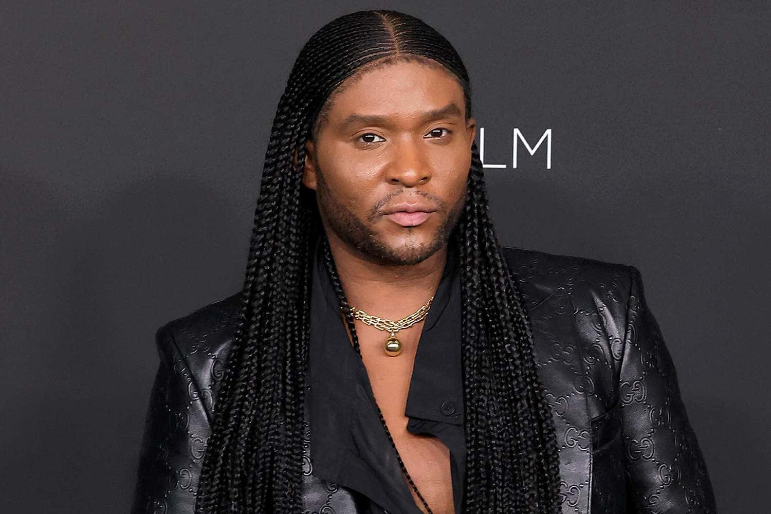 Law Roach, black patterned leather jacket, gold chain, HD Desktop Wallpaper