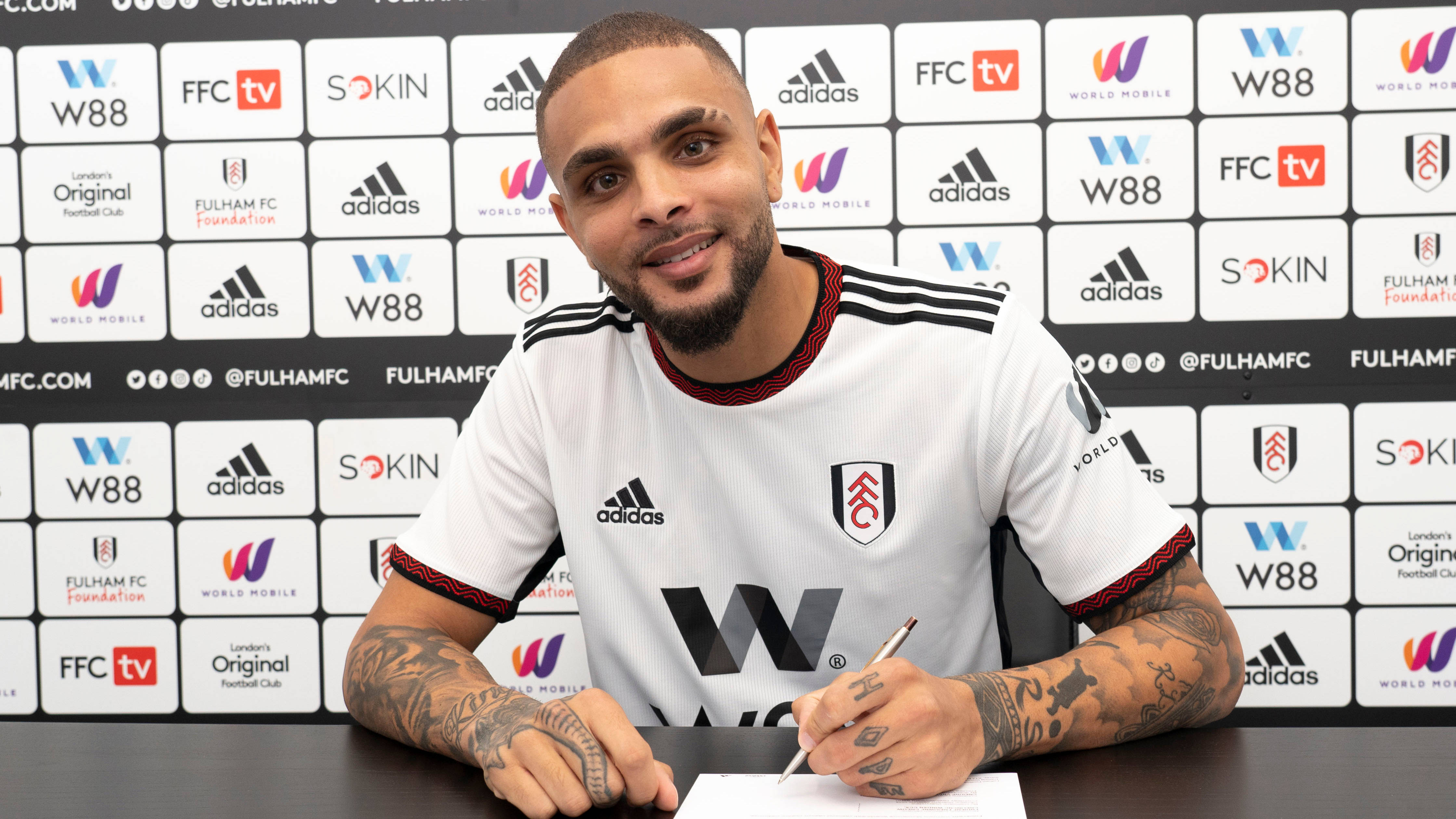 Layvin Kurzawa, footballer, tattooed arms, 4K Desktop Wallpaper