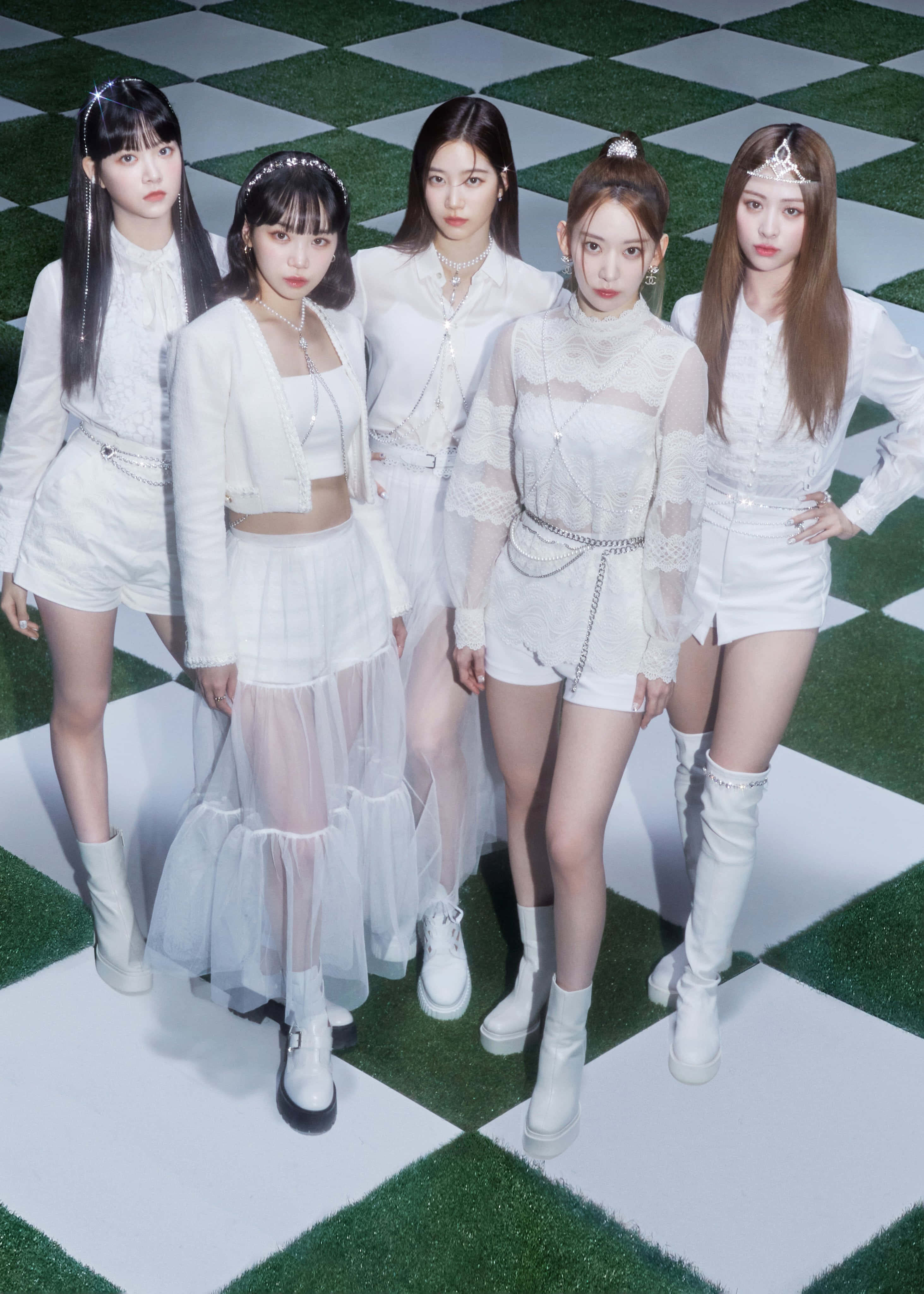 Le Sserafim, white ensemble, group photo, 4K Phone Wallpaper