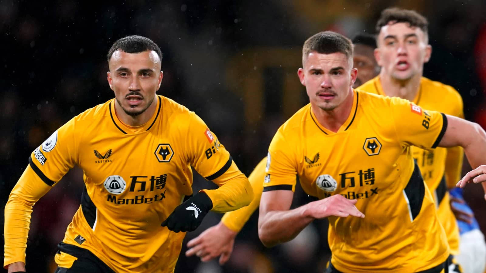 Leander Dendoncker, yellow jerseys, rainy night match, HD Desktop Wallpaper