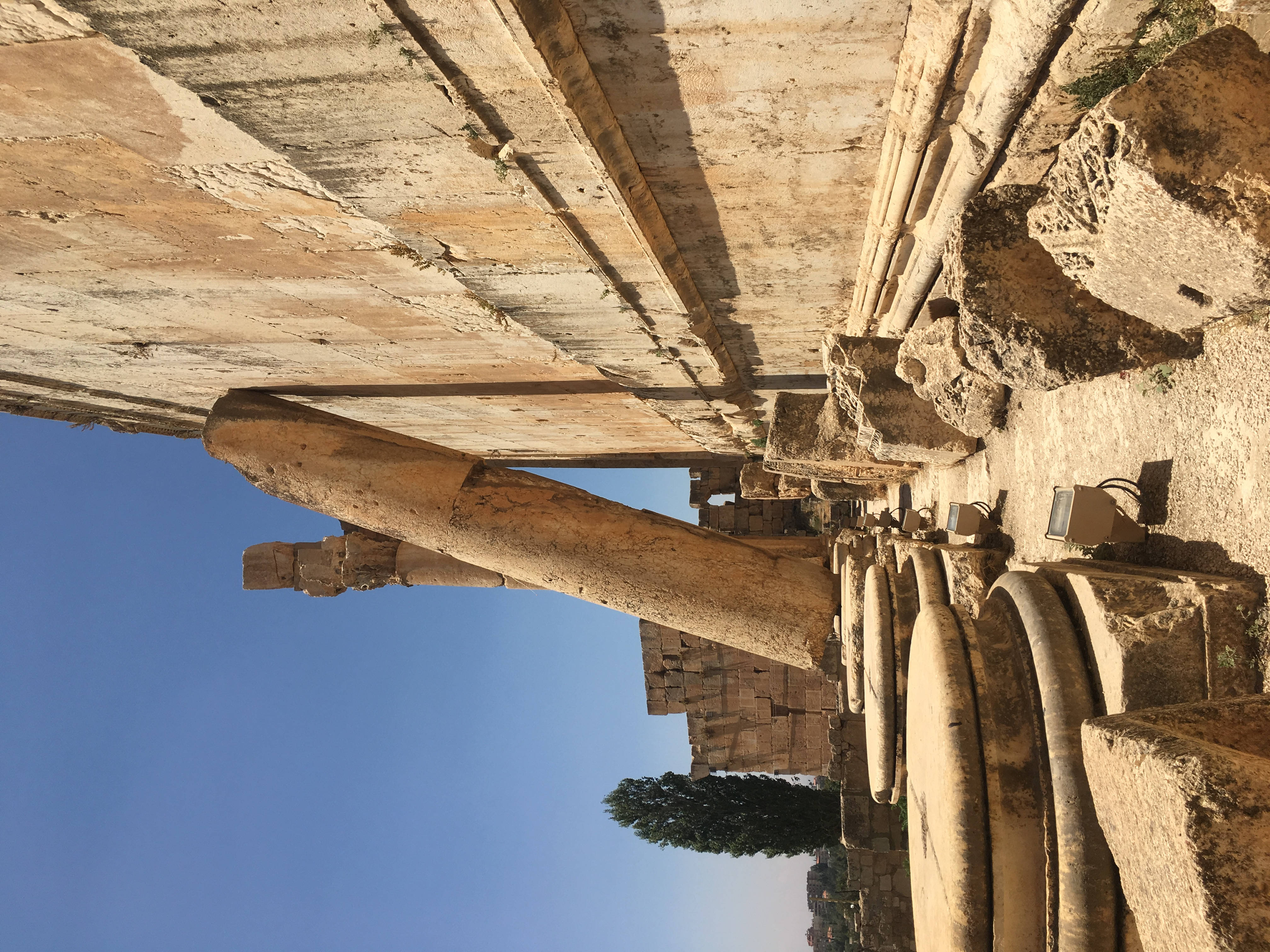 Lebanon, stone columns, crumbling walls, 4K Desktop Wallpaper
