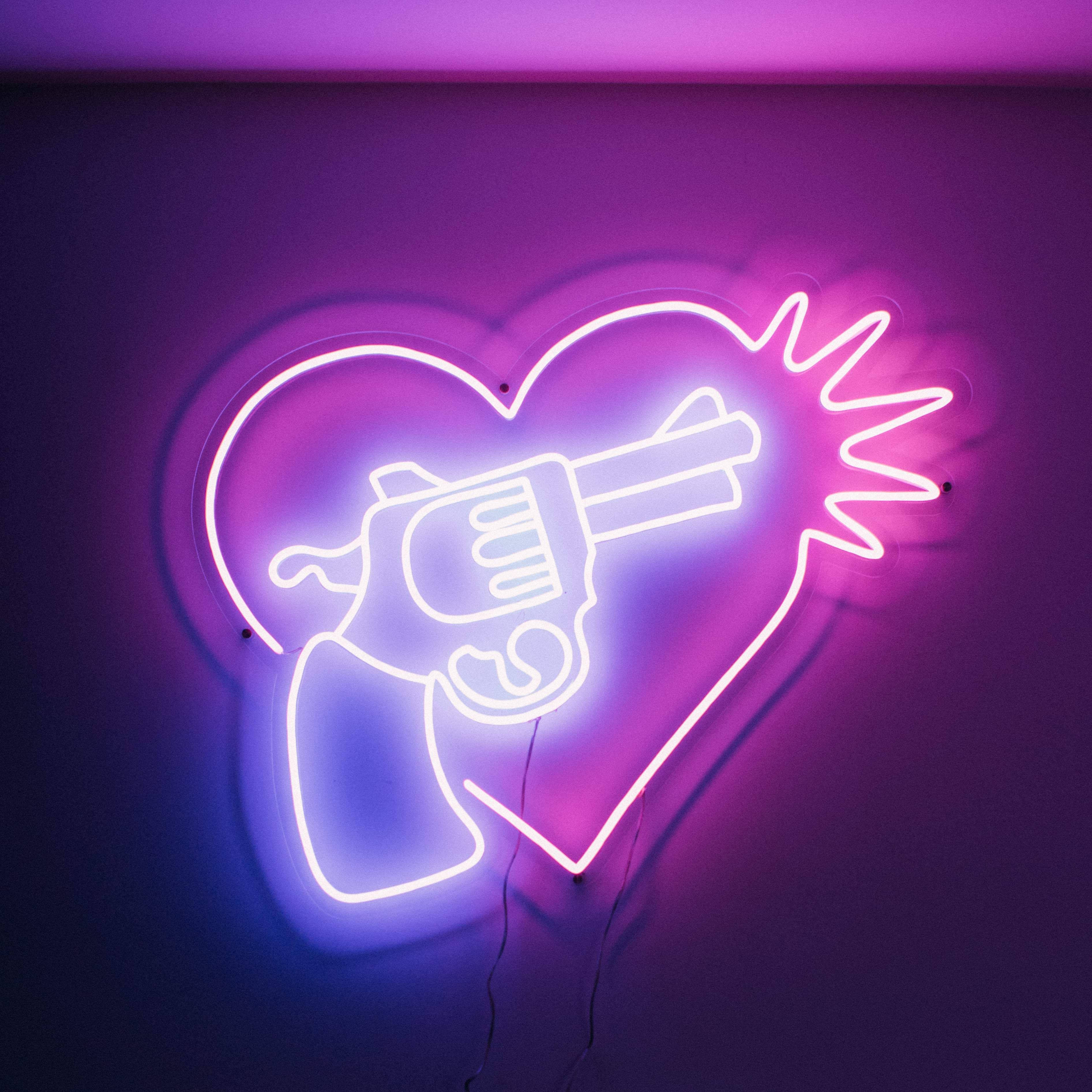 Gun And Heart LED Light, revolver, heart shape, 2K Desktop Wallpaper