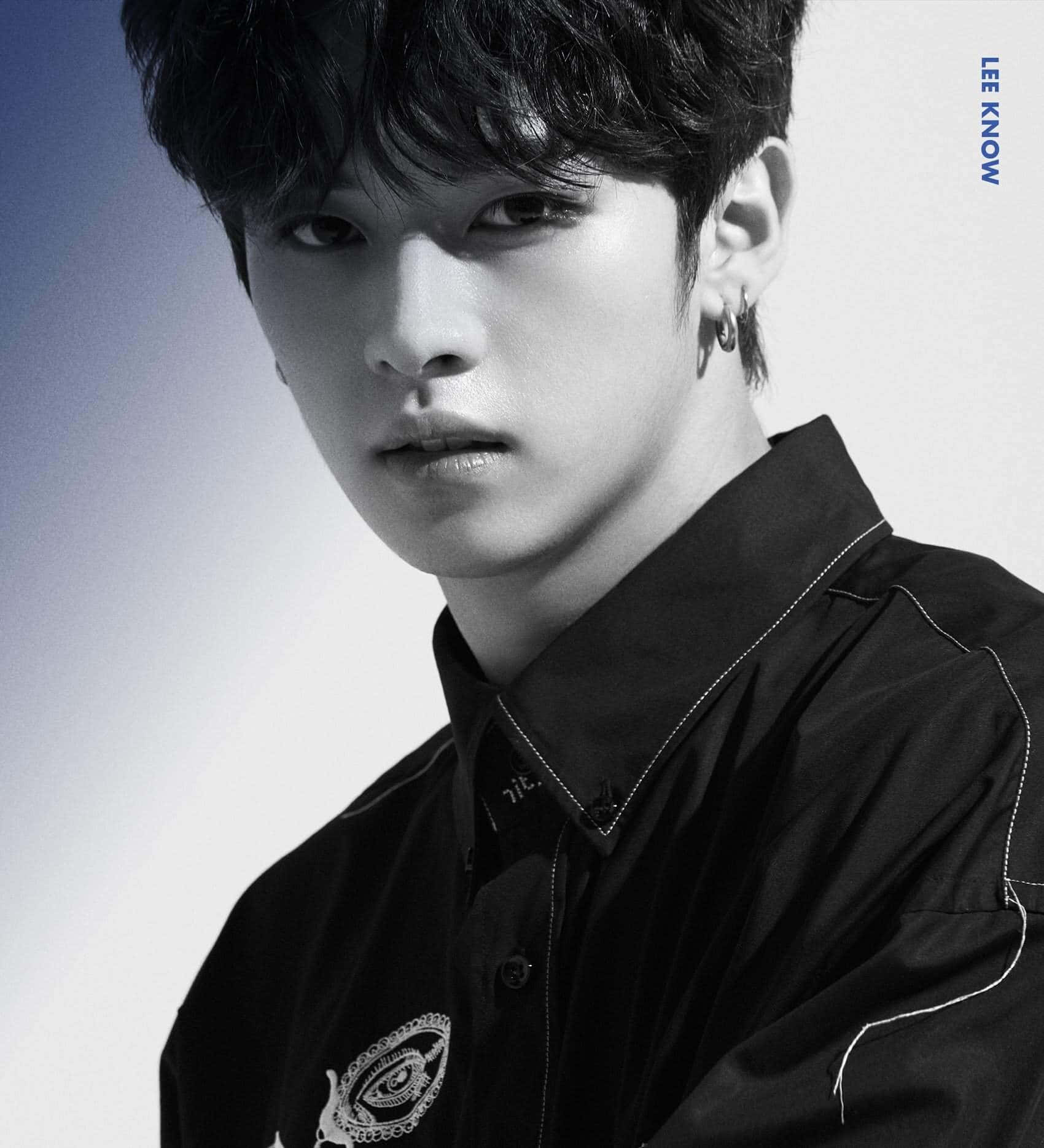 Lee Know, black shirt, white stitching, HD Phone Wallpaper