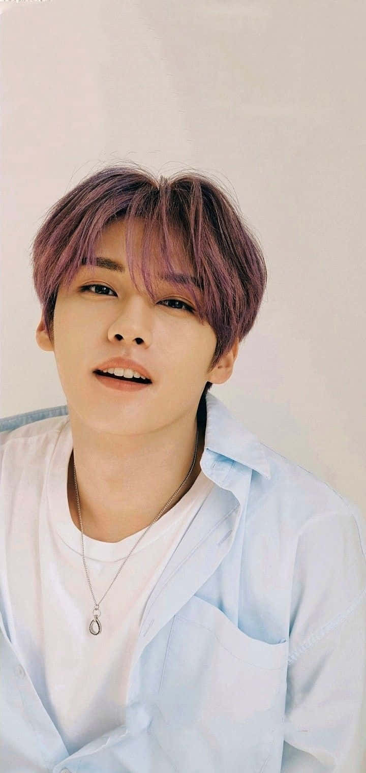 Lee Know, purple hair, light blue shirt, HD Phone Wallpaper