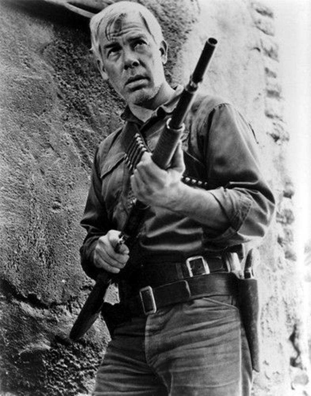 Lee Marvin, rifle, gray hair, SD Phone Wallpaper