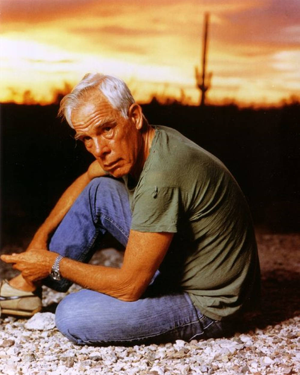 Lee Marvin, sunset, gravel, SD Phone Wallpaper