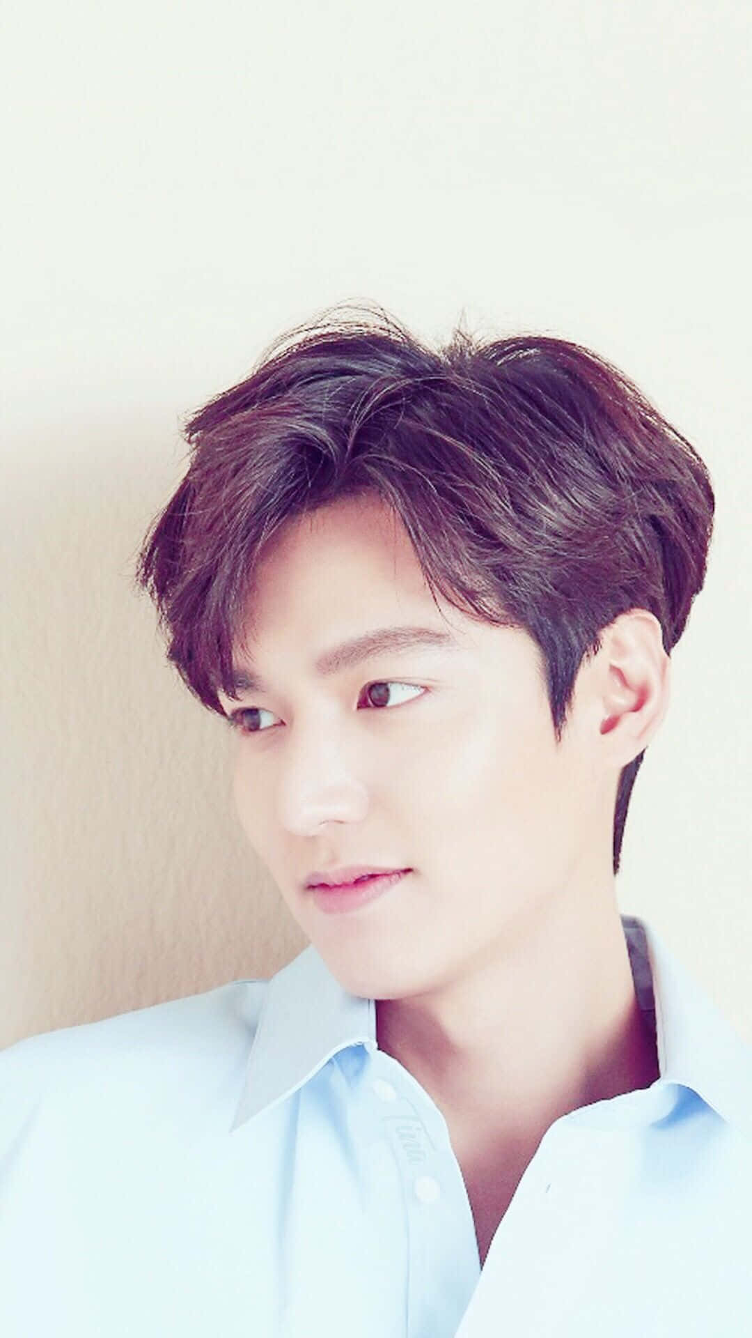 Lee Min Ho, light blue button-up shirt, plain beige wall, Full HD Phone Wallpaper