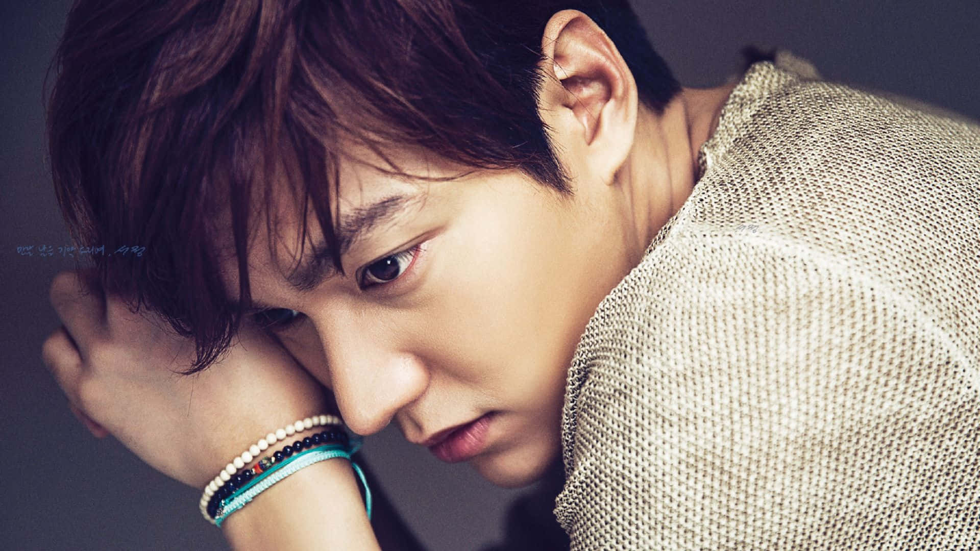 Lee Min Ho, dark hair, textured beige sweater, Full HD Desktop Wallpaper