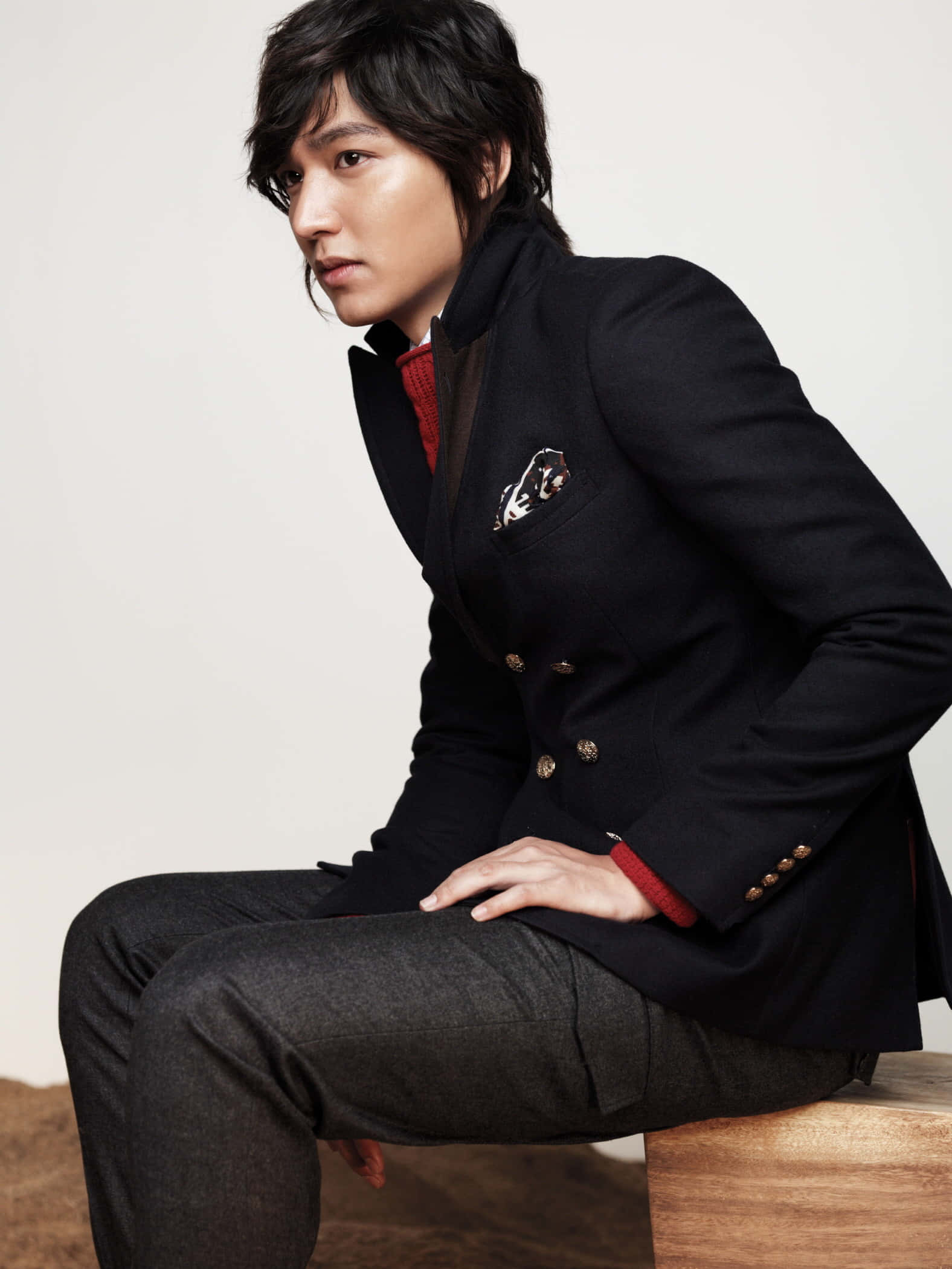 Lee Min Ho, black double-breasted suit, red accents, Full HD Phone Wallpaper