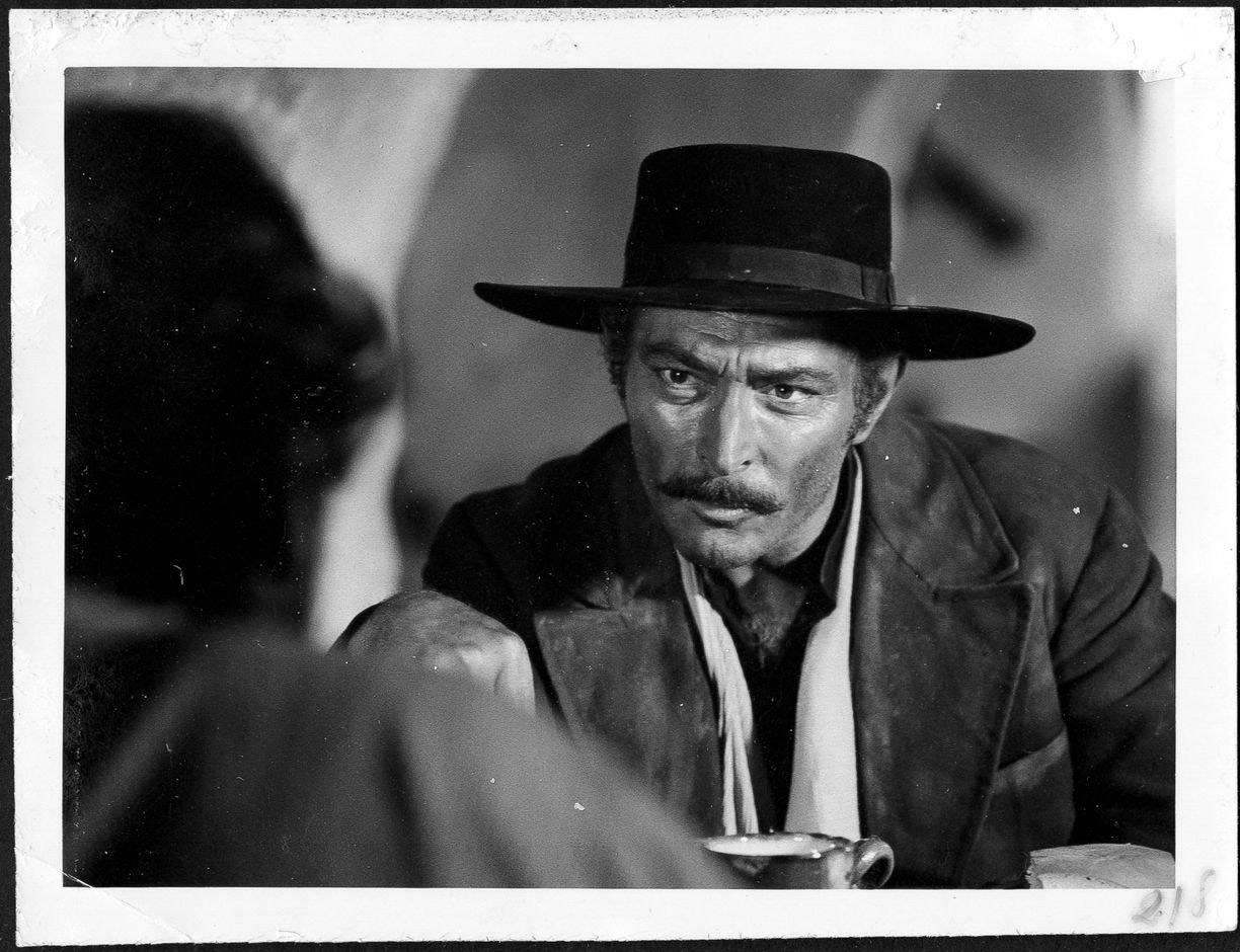 Lee Van Cleef, 1966 movie scene, fedora, SD Desktop Wallpaper