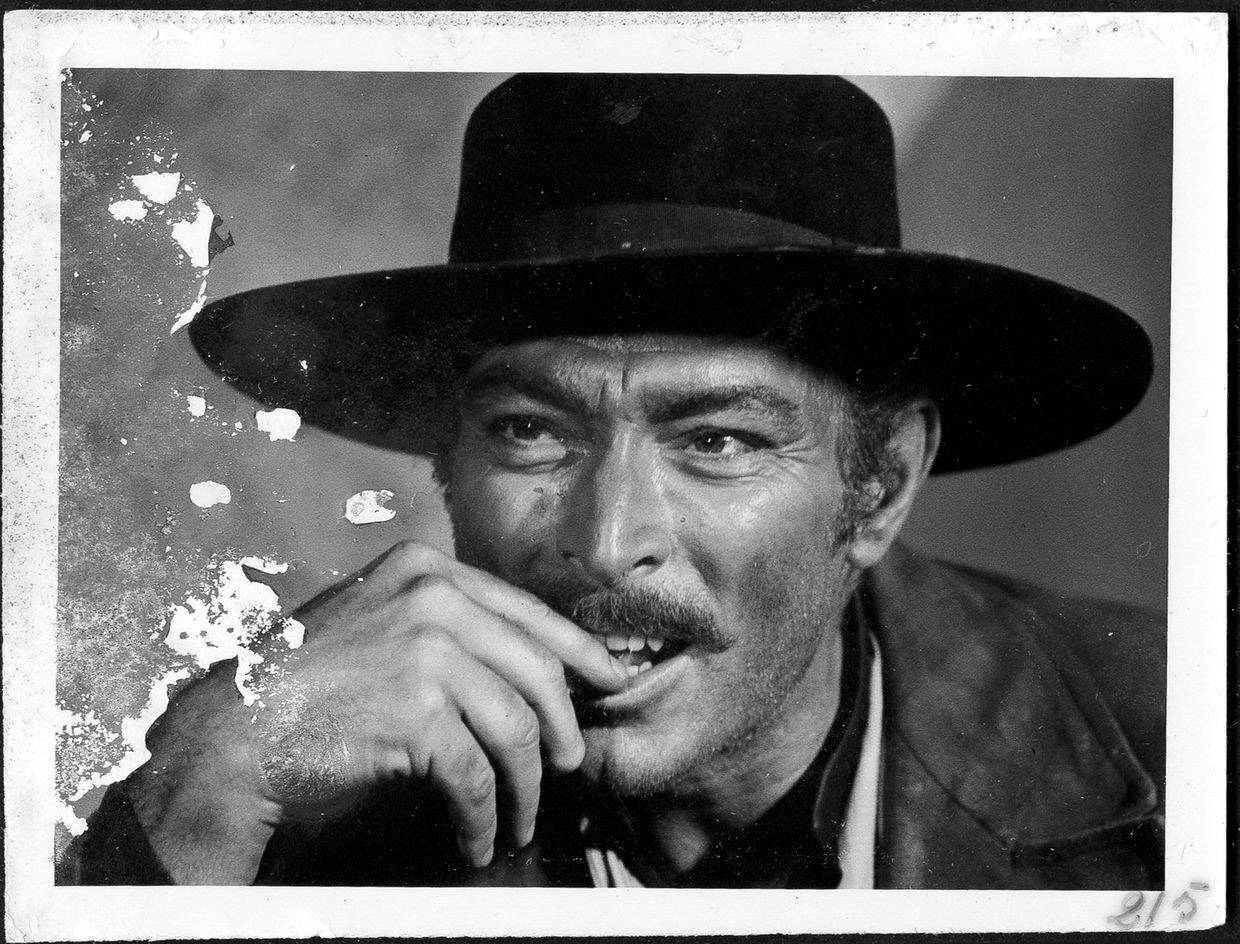 Lee Van Cleef, black and white portrait, wide-brimmed hat, SD Desktop Wallpaper