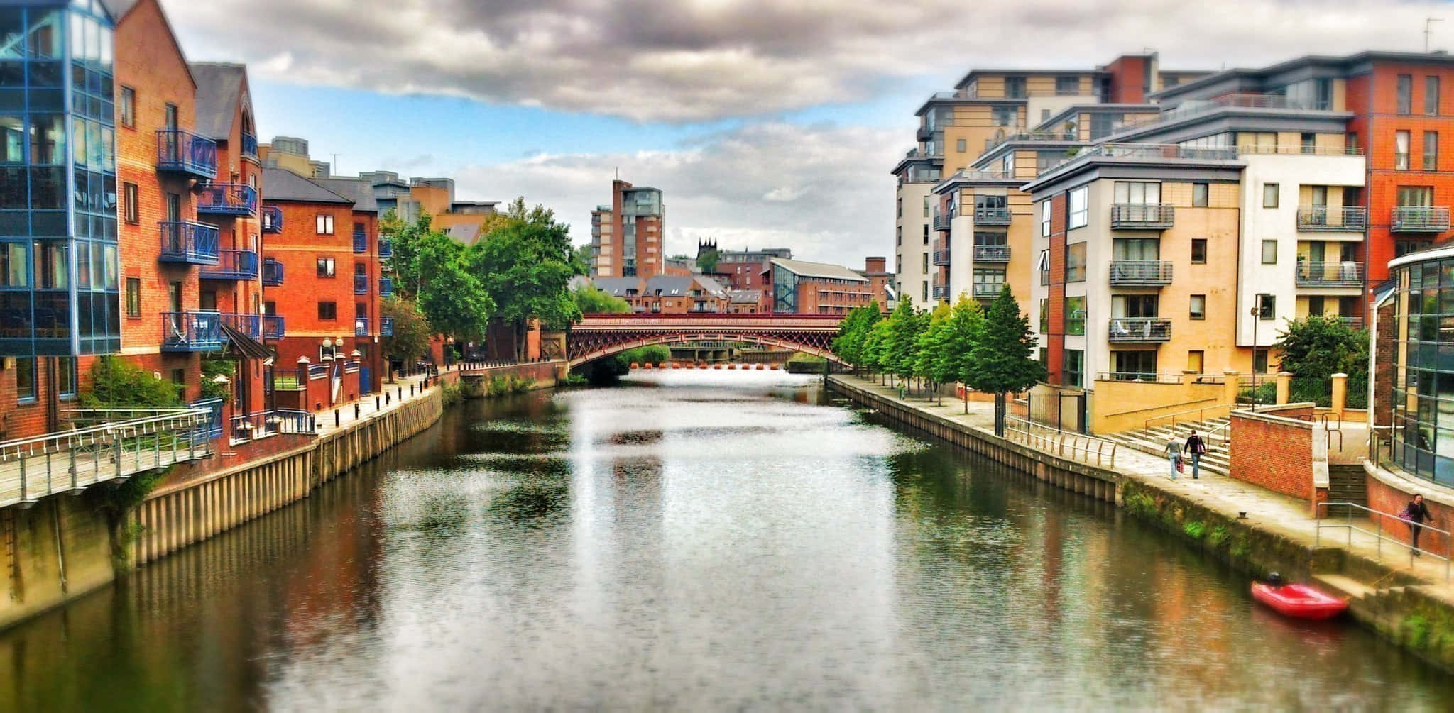 Leeds cityscape, urban canal, modern brick and glass apartment buildings, Full HD Desktop Wallpaper