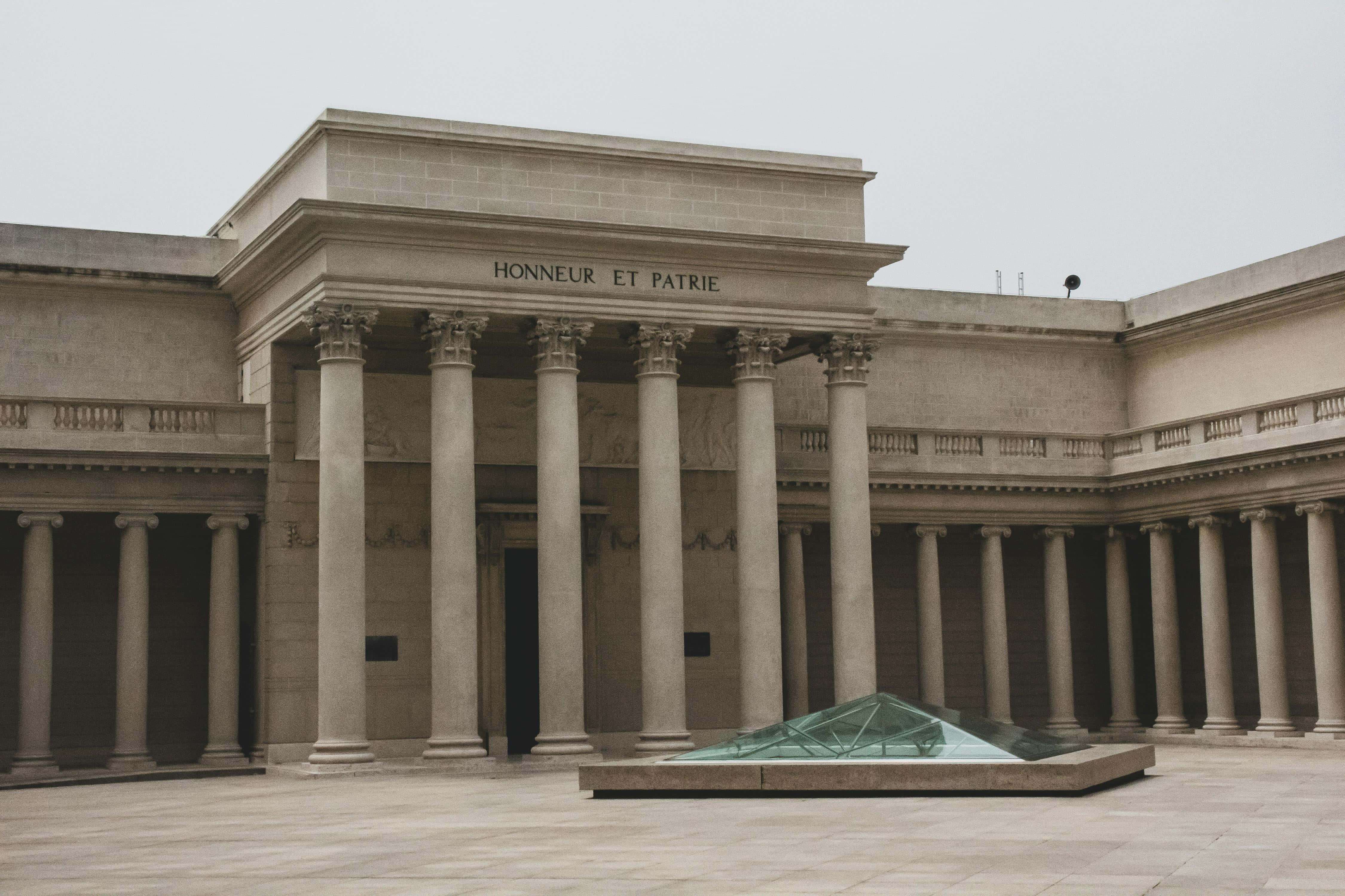 Legion Of Honor, courtyard, neoclassical building, 4K Desktop Wallpaper