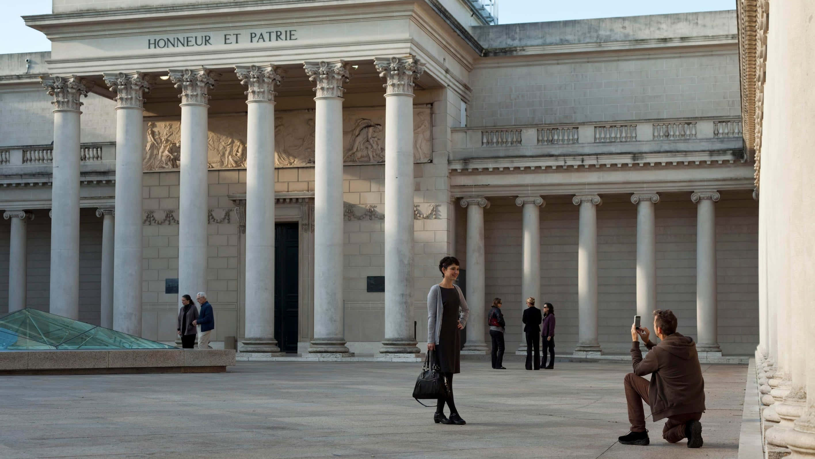 Legion Of Honor, courtyard, neoclassical columns, 2K Desktop Wallpaper