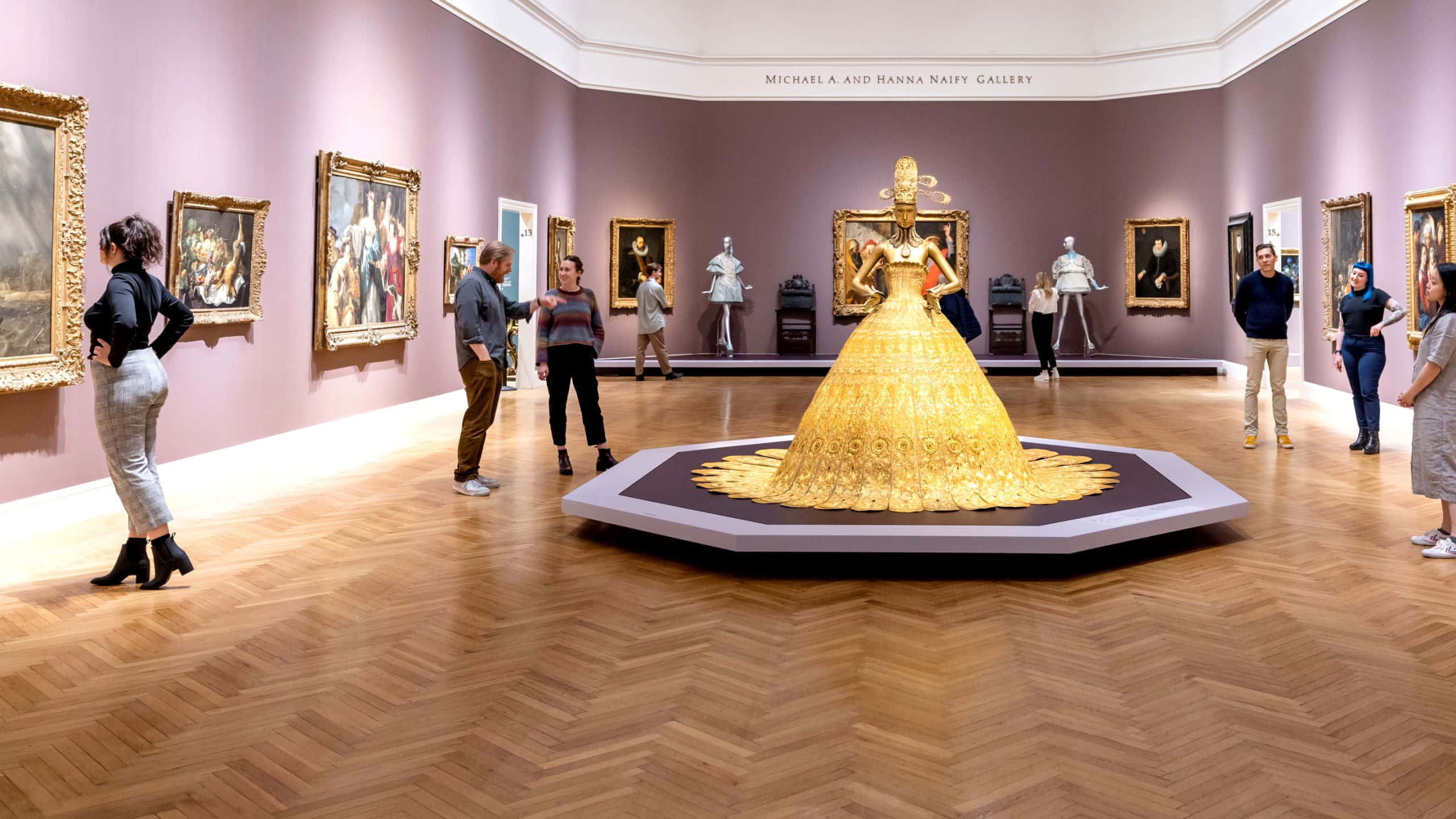 Legion Of Honor, golden gown sculpture, grand gallery, 2K Desktop Wallpaper