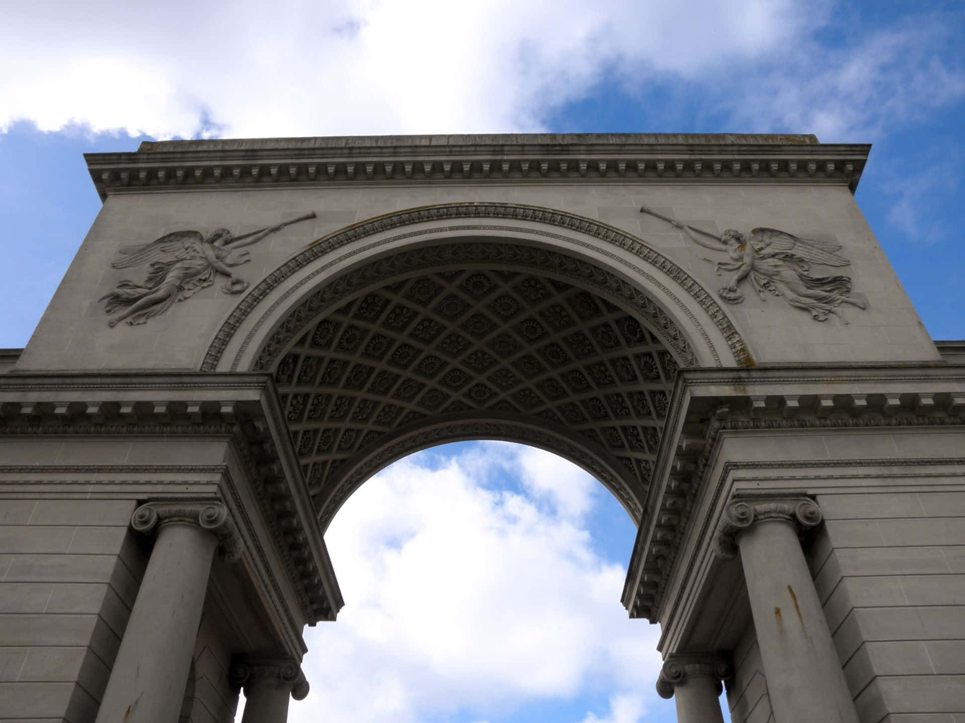 Legion Of Honor, stone triumphal arch, winged angel sculptures, Full HD Desktop Wallpaper
