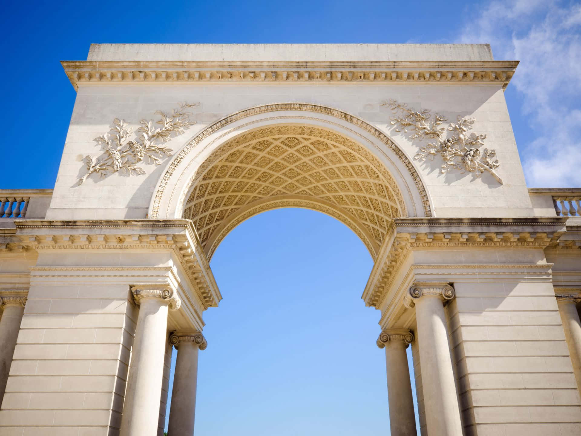 Legion Of Honor, neoclassical triumphal arch, ornate carvings, Full HD Desktop Wallpaper
