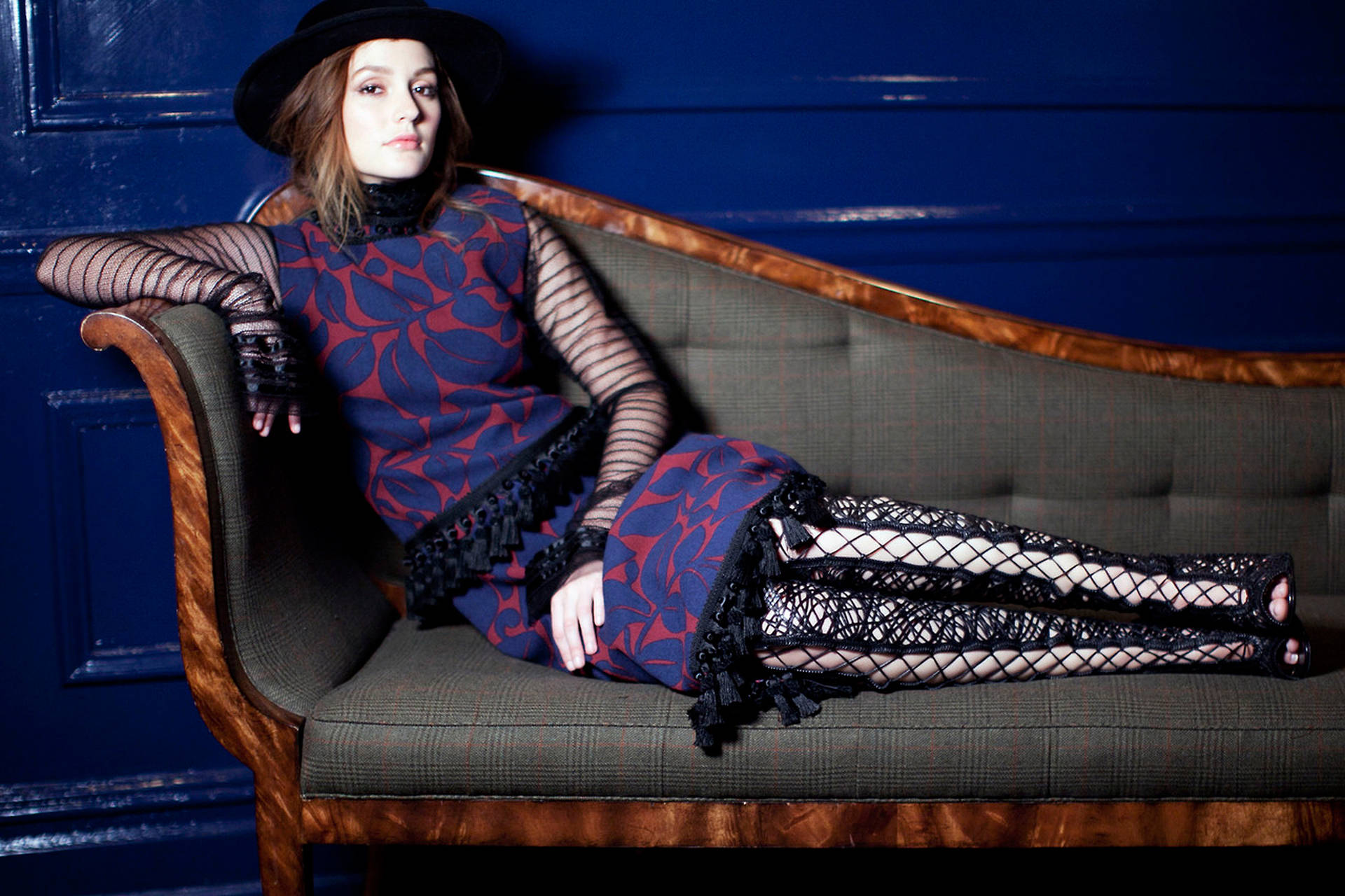 Leighton Meester, red and blue patterned dress, black fishnet sleeves, Full HD Desktop Wallpaper