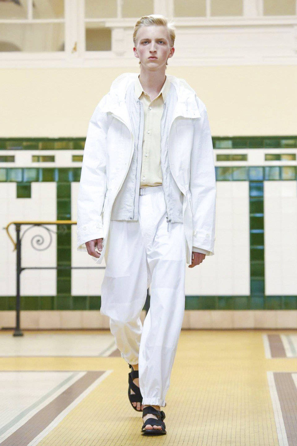 Lemaire, spring 2017 menswear, all-white outfit, HD Phone Wallpaper