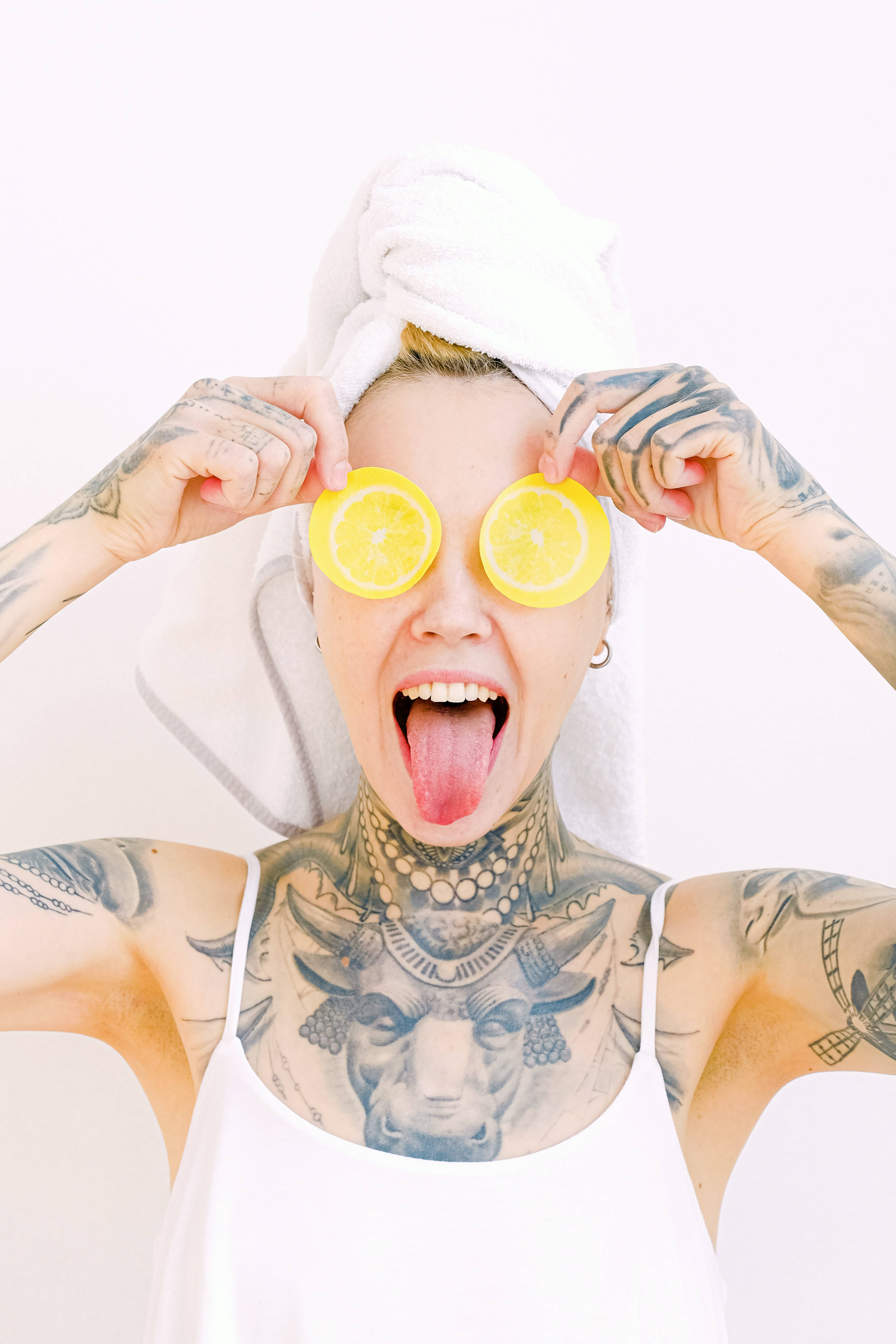 Lemon Eyes HD Tattoo, towel on her head, lemon slices, 5K Phone Wallpaper