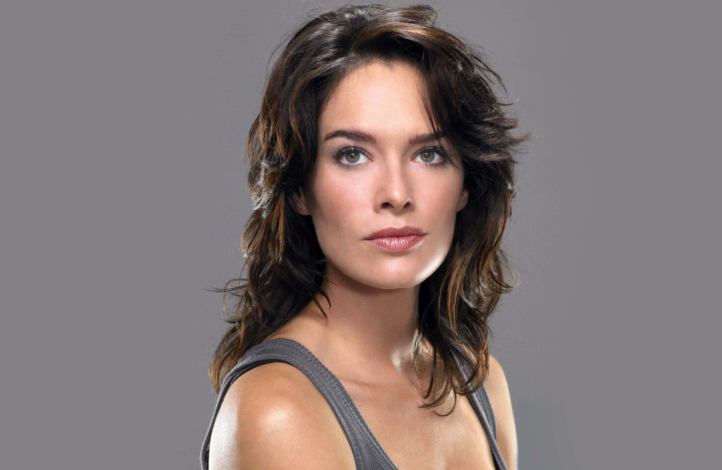Lena Headey, classic black outfit, wavy brown hair, Full HD Desktop Wallpaper