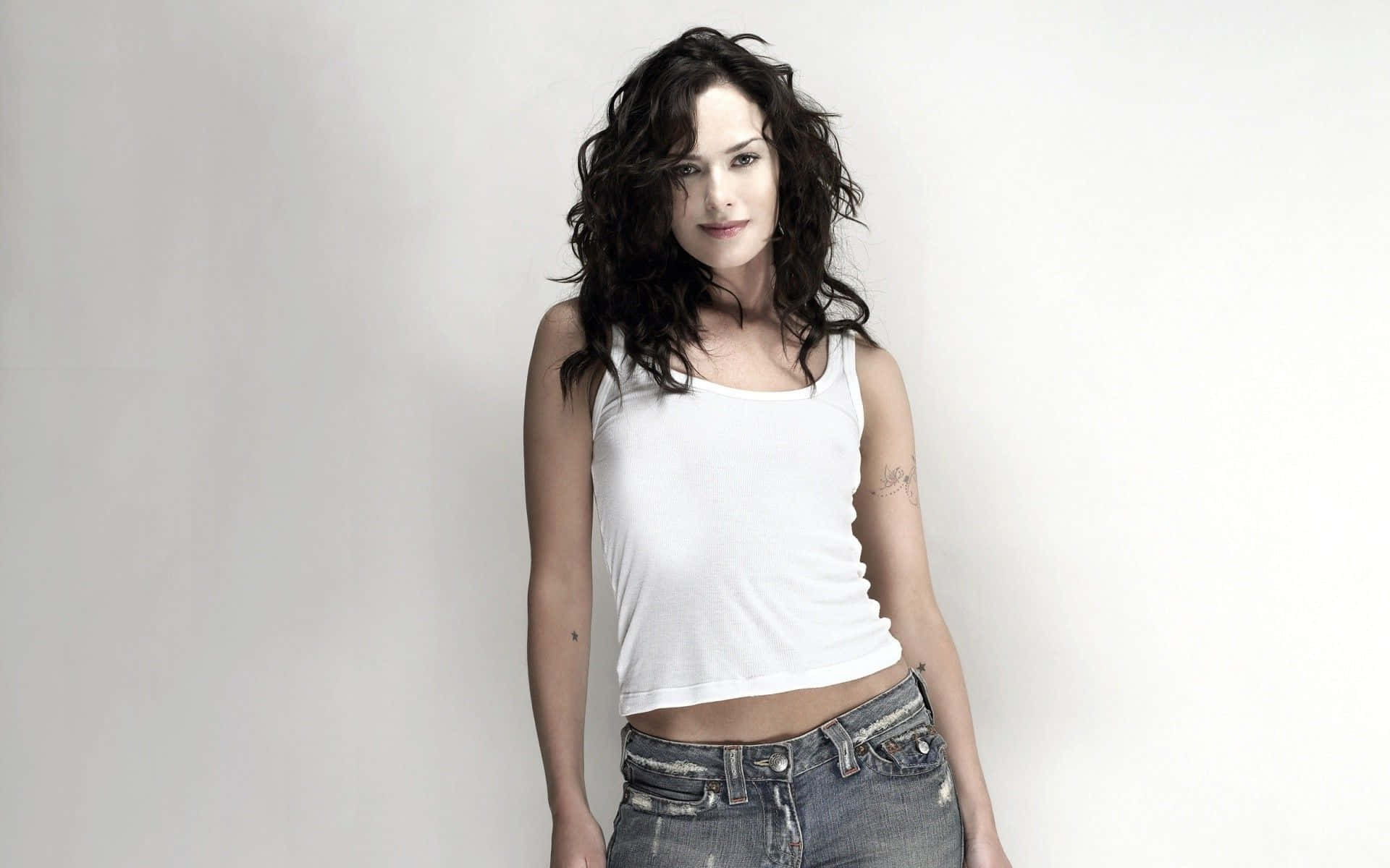 Lena Headey, dark wavy hair, white tank top, Full HD Desktop Wallpaper