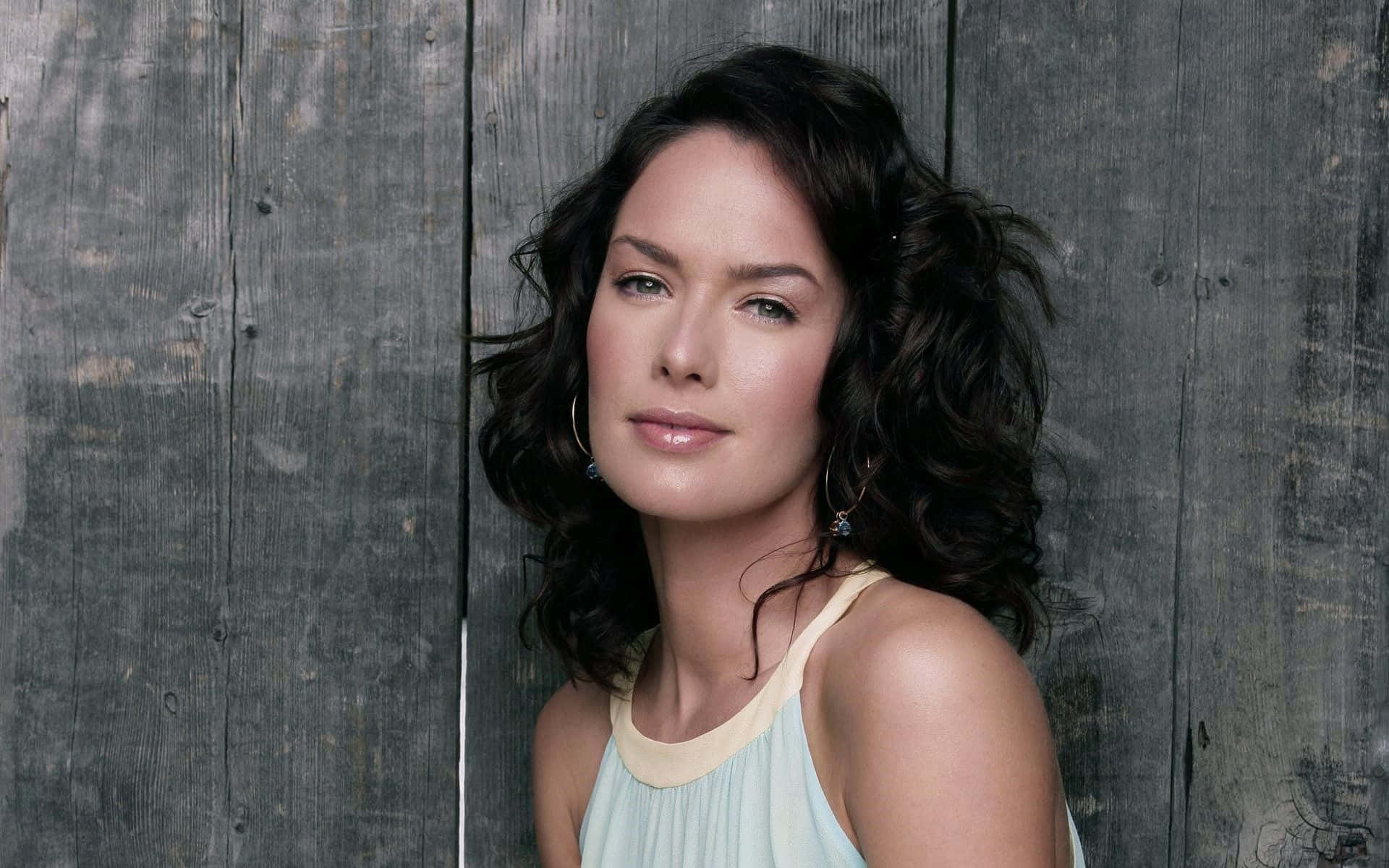 Lena Headey, dark wavy hair, hoop earrings, Full HD Desktop Wallpaper